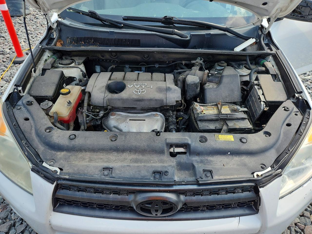 2010 Toyota Rav4 Base White vin: 2T3BF4DV9AW073224