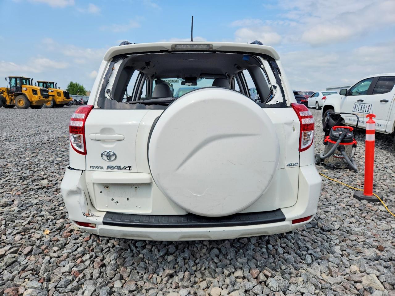 2010 Toyota Rav4 Base White vin: 2T3BF4DV9AW073224
