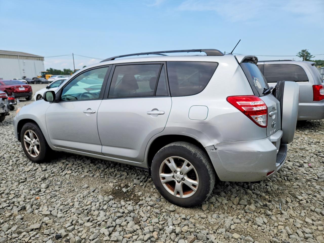 2011 Toyota Rav4 Серебряный vin: 2T3BF4DV9BW090221
