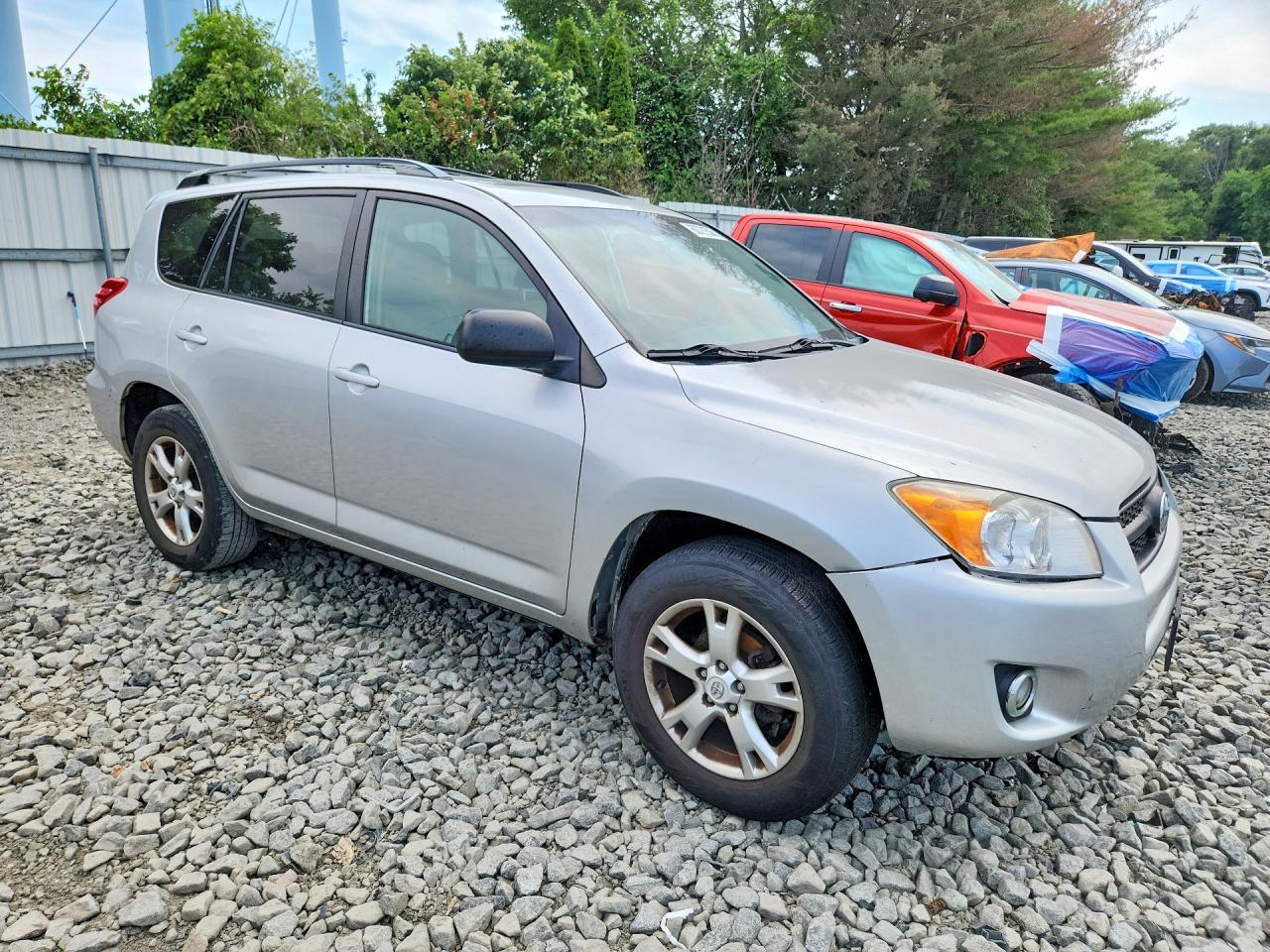 2011 Toyota Rav4 Серебряный vin: 2T3BF4DV9BW090221