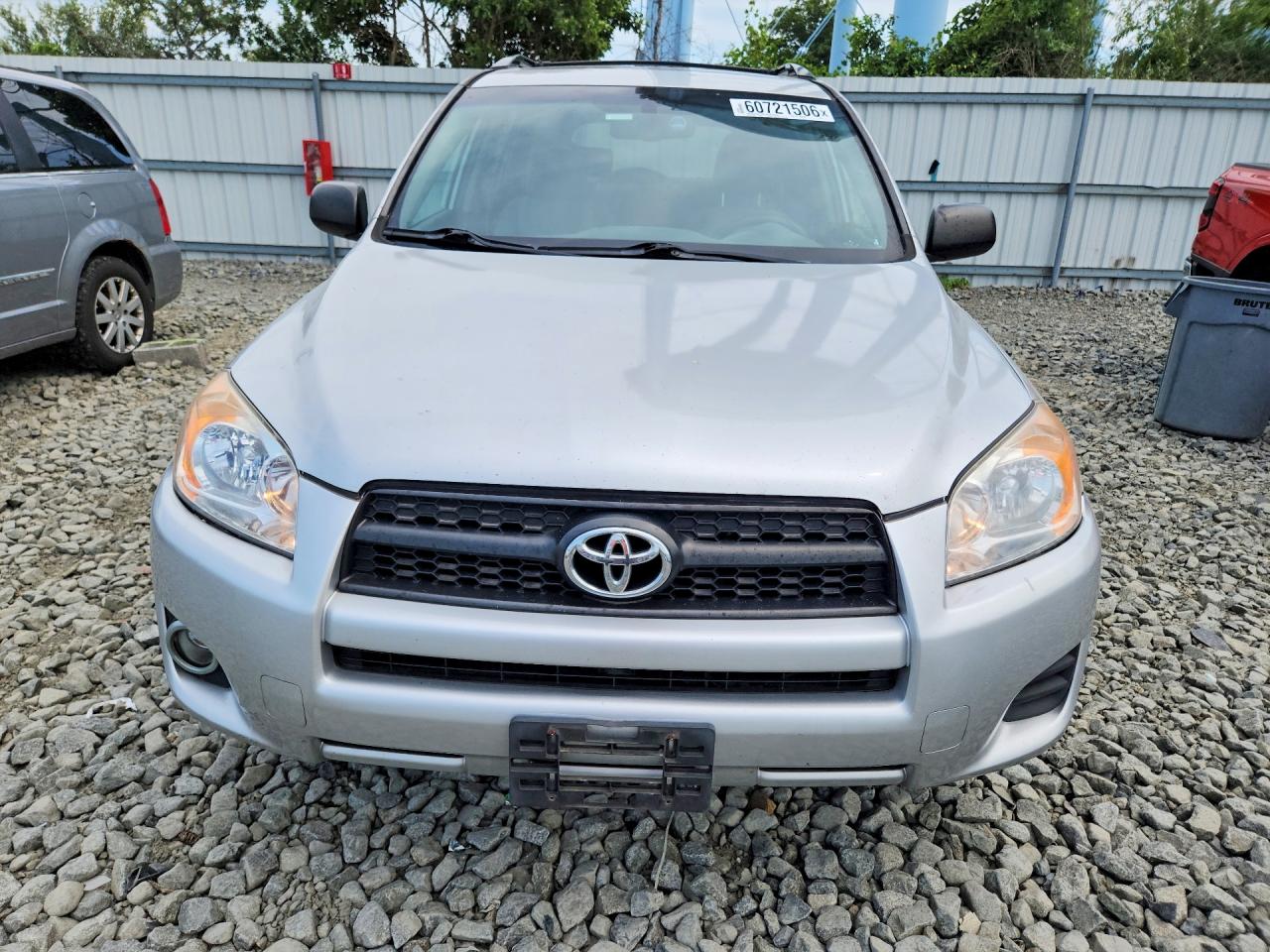 2011 Toyota Rav4 Серебряный vin: 2T3BF4DV9BW090221