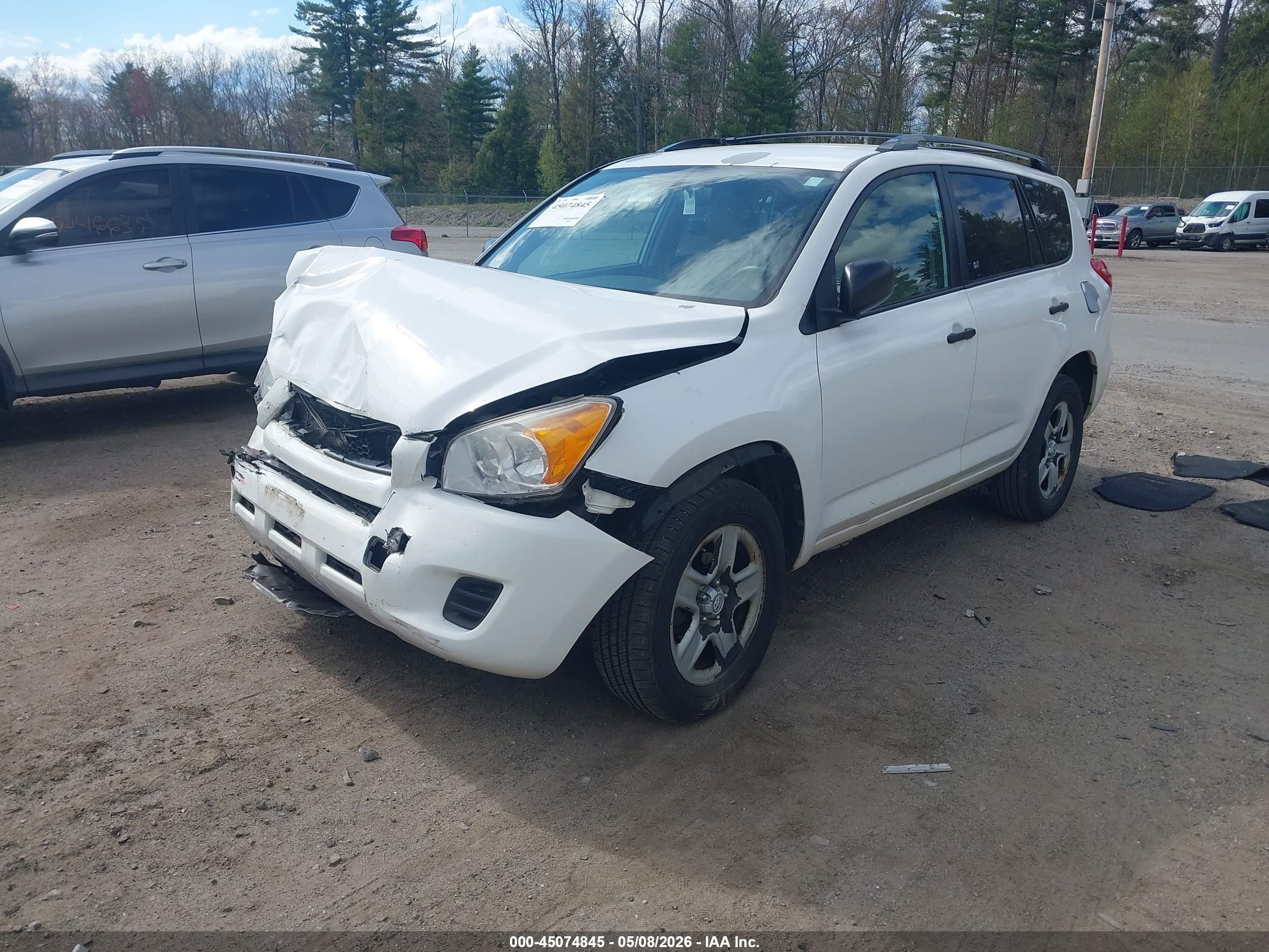 2011 Toyota Rav4   White vin: 2T3BF4DV9BW104618