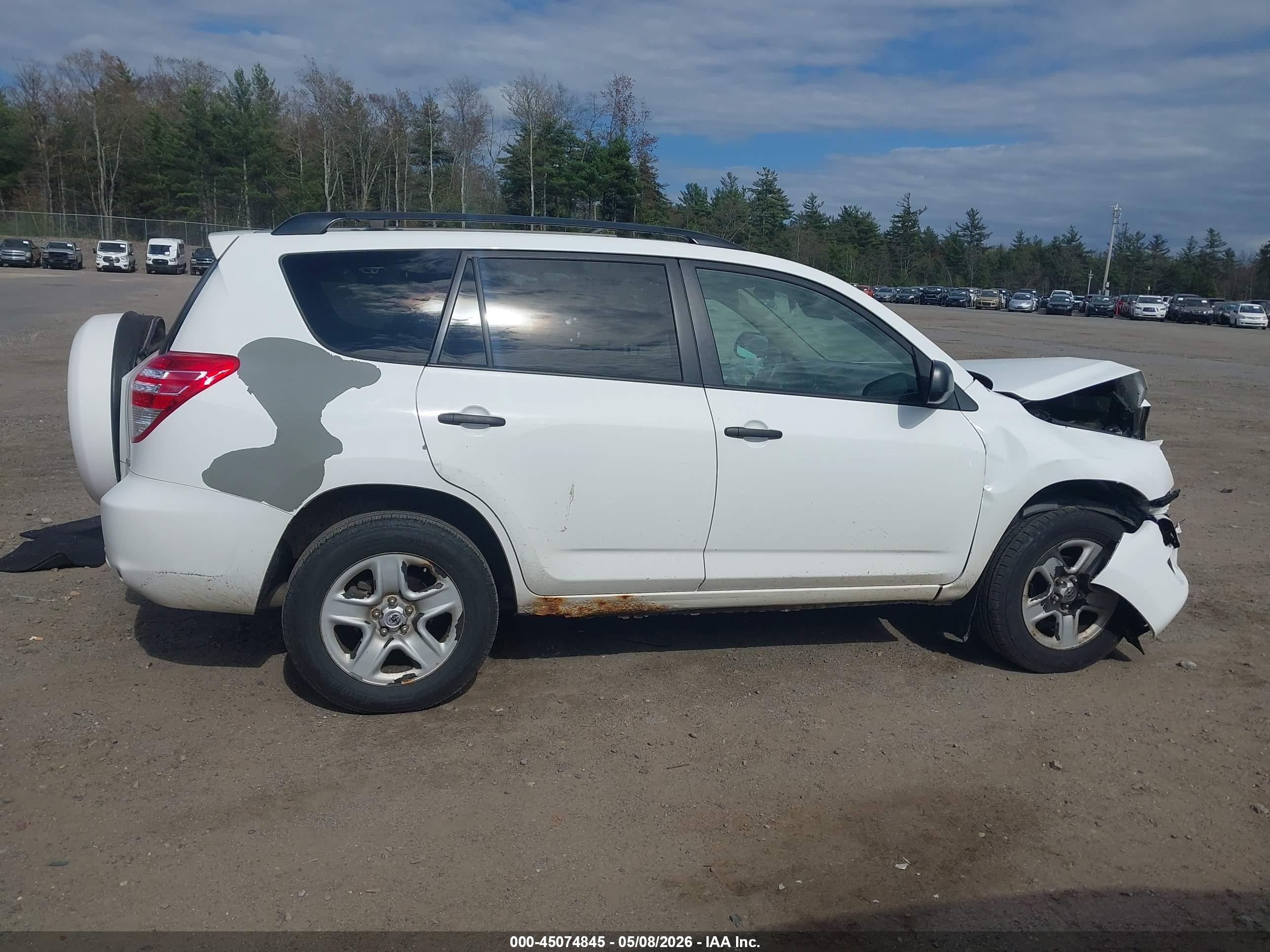 2011 Toyota Rav4   White vin: 2T3BF4DV9BW104618