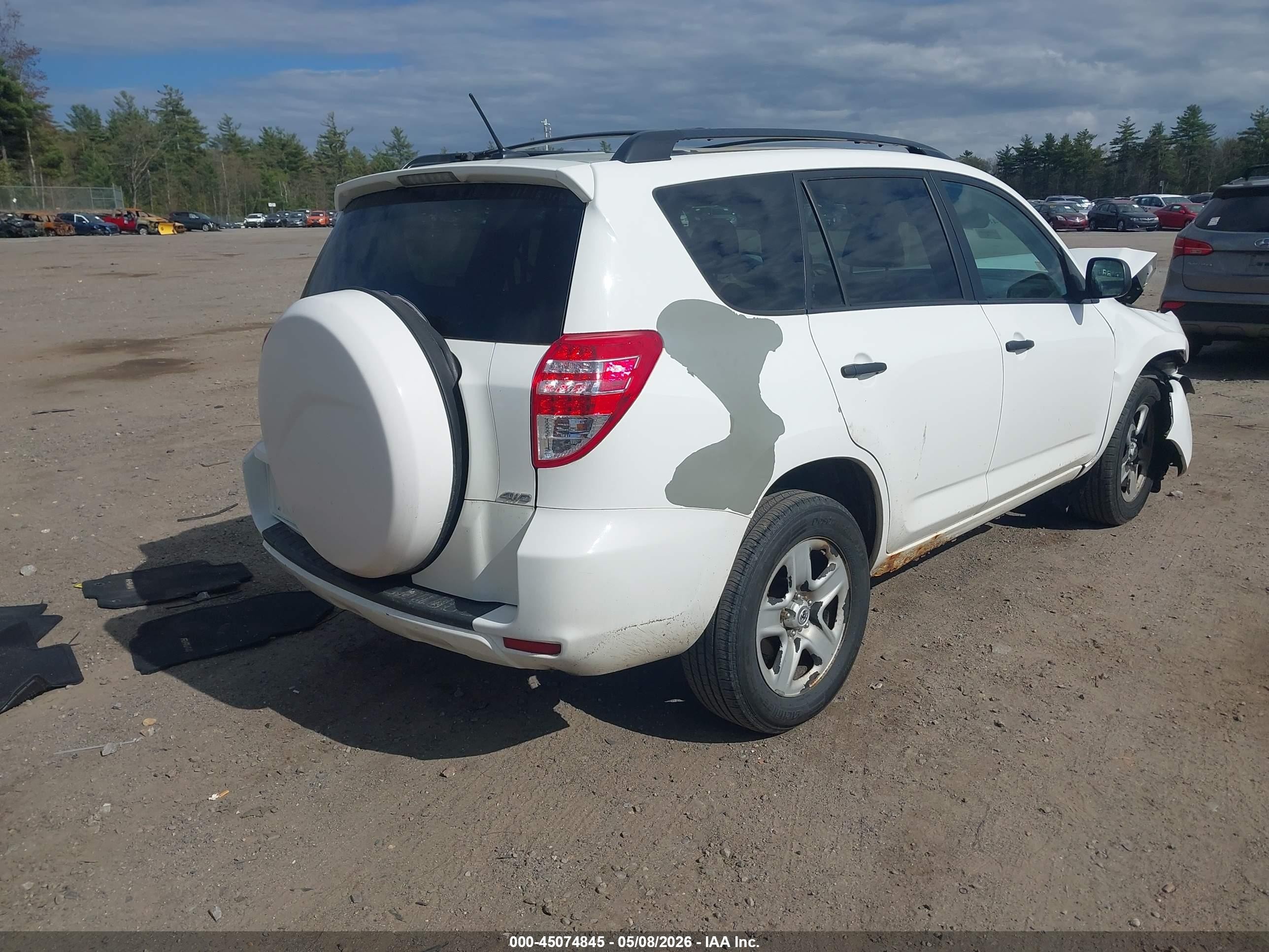 2011 Toyota Rav4   White vin: 2T3BF4DV9BW104618