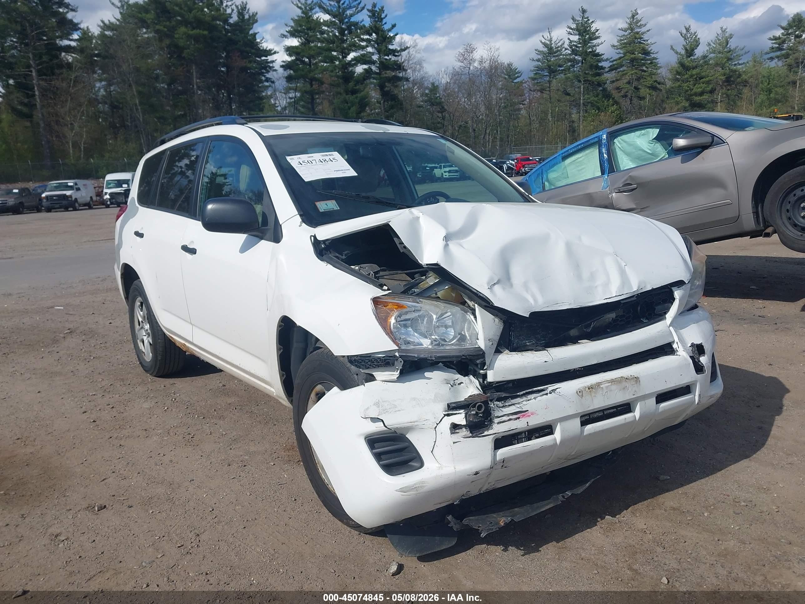 2011 Toyota Rav4   White vin: 2T3BF4DV9BW104618