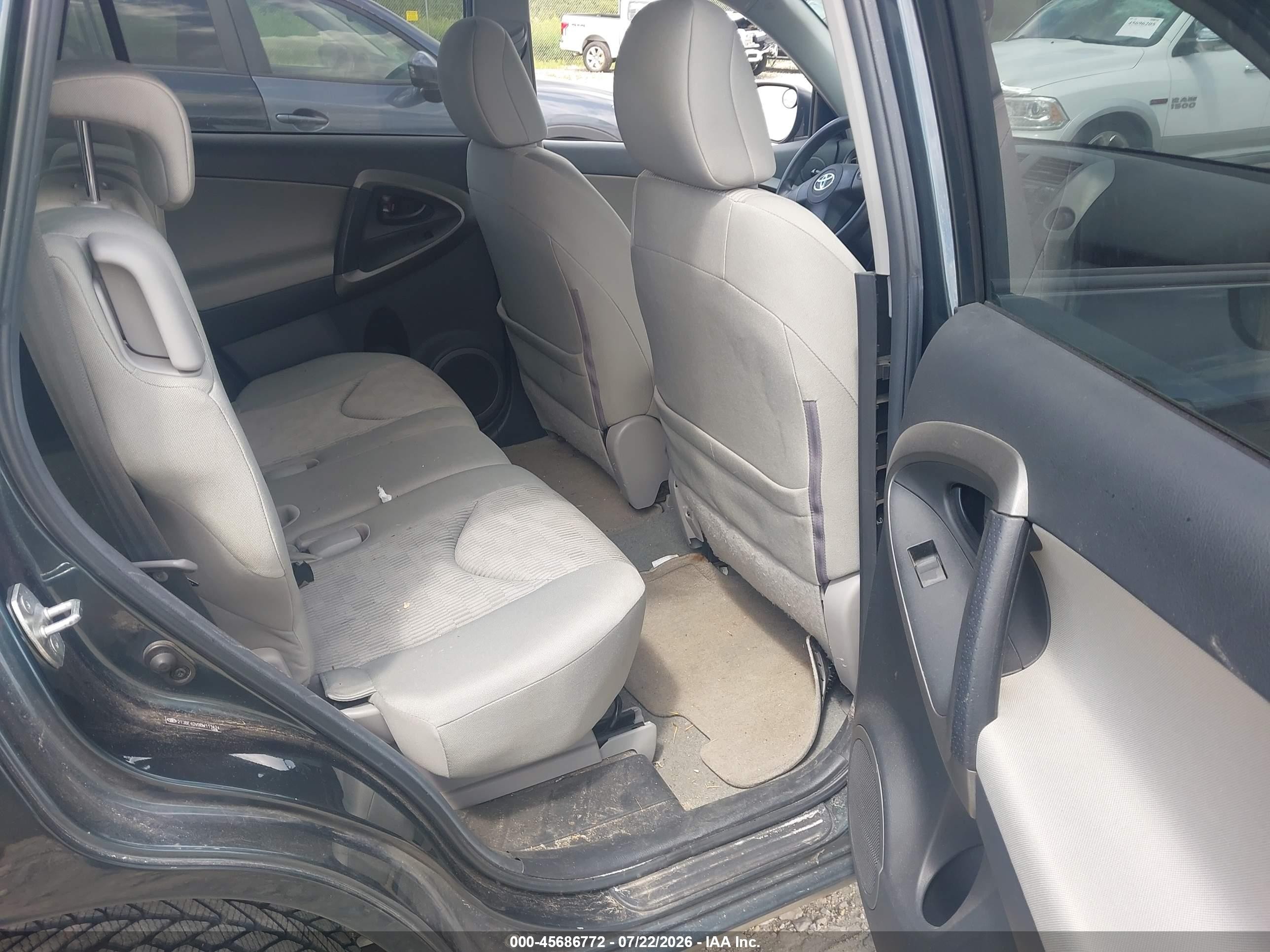 2011 Toyota Rav4   Blue vin: 2T3BF4DV9BW111424