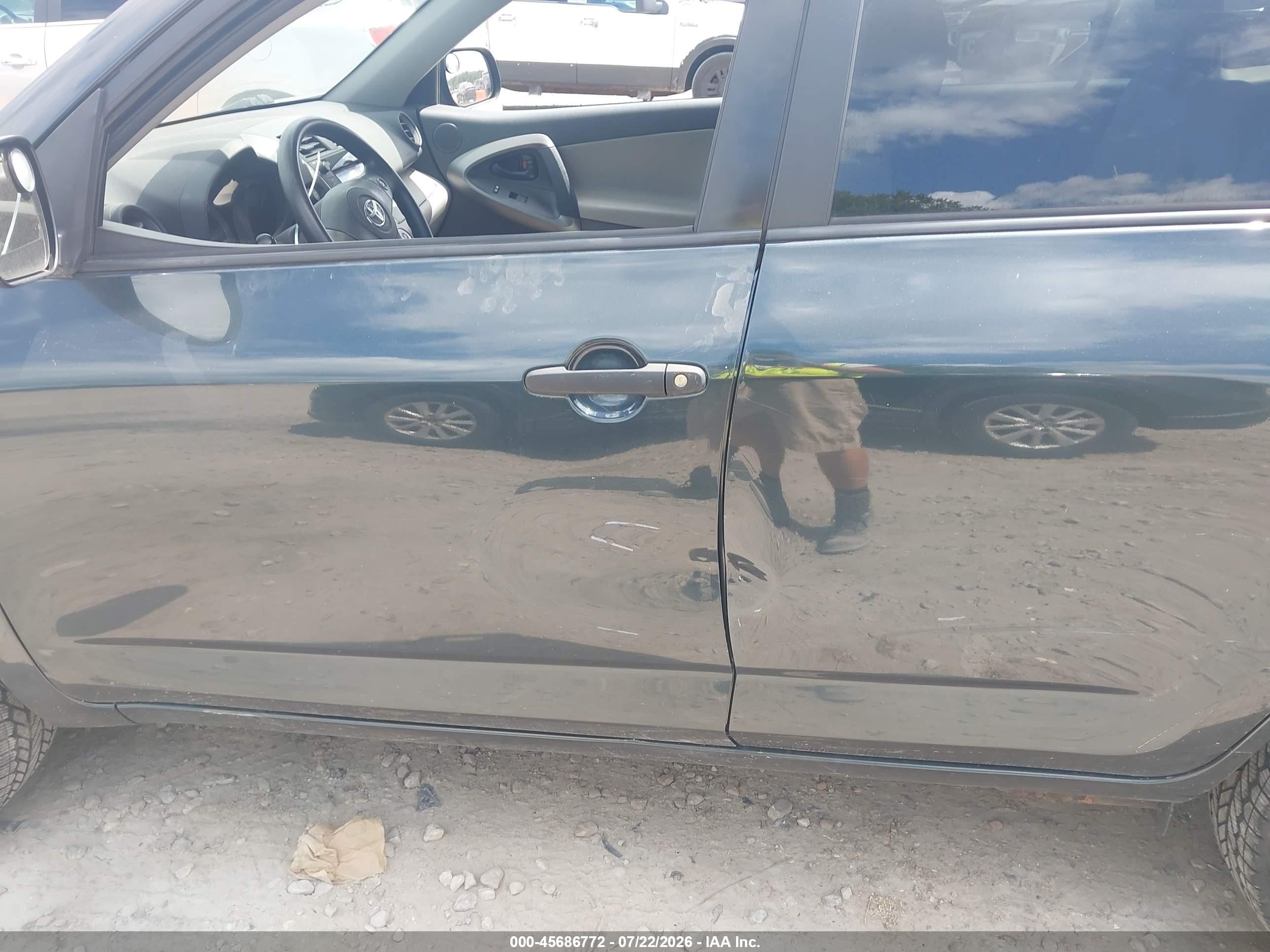 2011 Toyota Rav4   Blue vin: 2T3BF4DV9BW111424