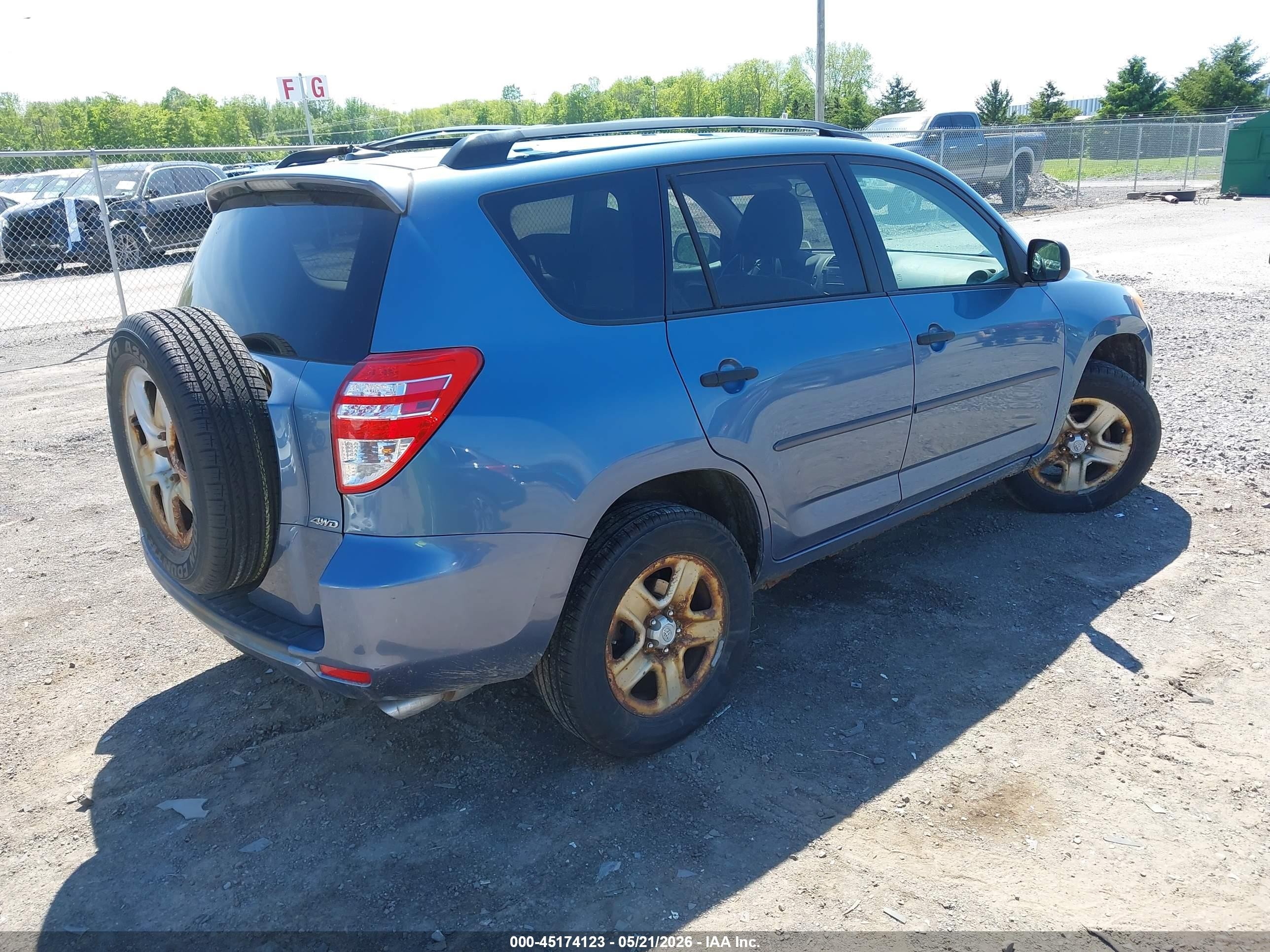 2011 Toyota Rav4   Синий vin: 2T3BF4DV9BW111990