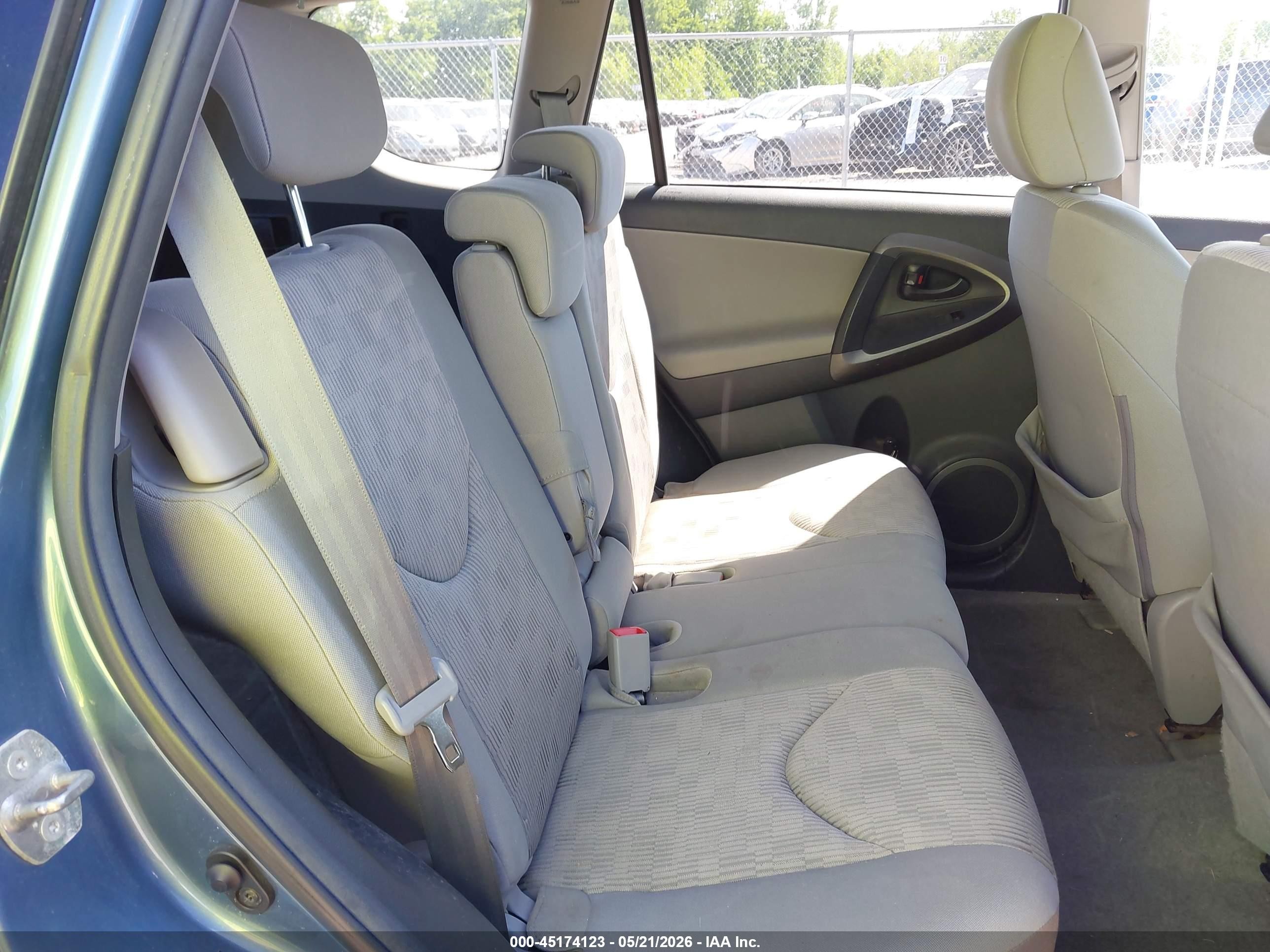 2011 Toyota Rav4   Синий vin: 2T3BF4DV9BW111990