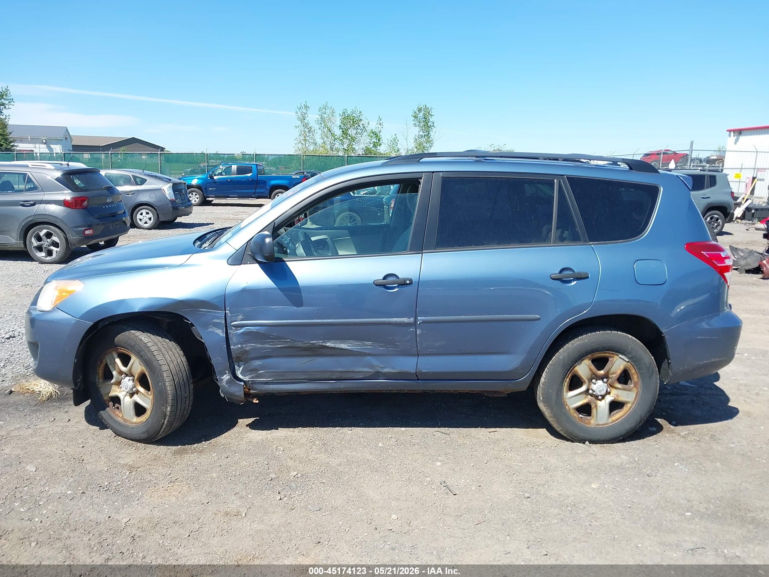 2011 Toyota Rav4   Синий vin: 2T3BF4DV9BW111990