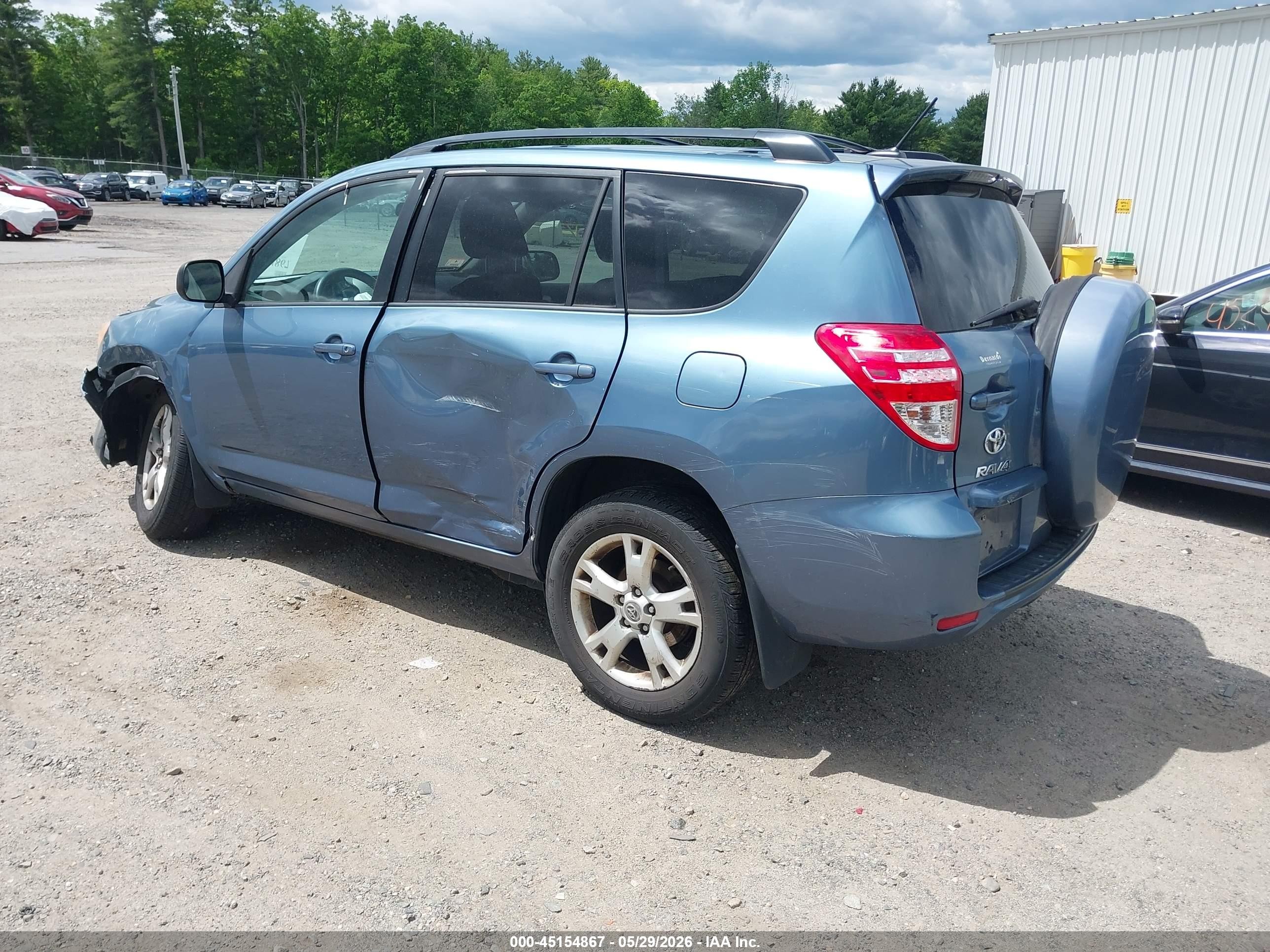 2011 Toyota Rav4   Blue vin: 2T3BF4DV9BW128420