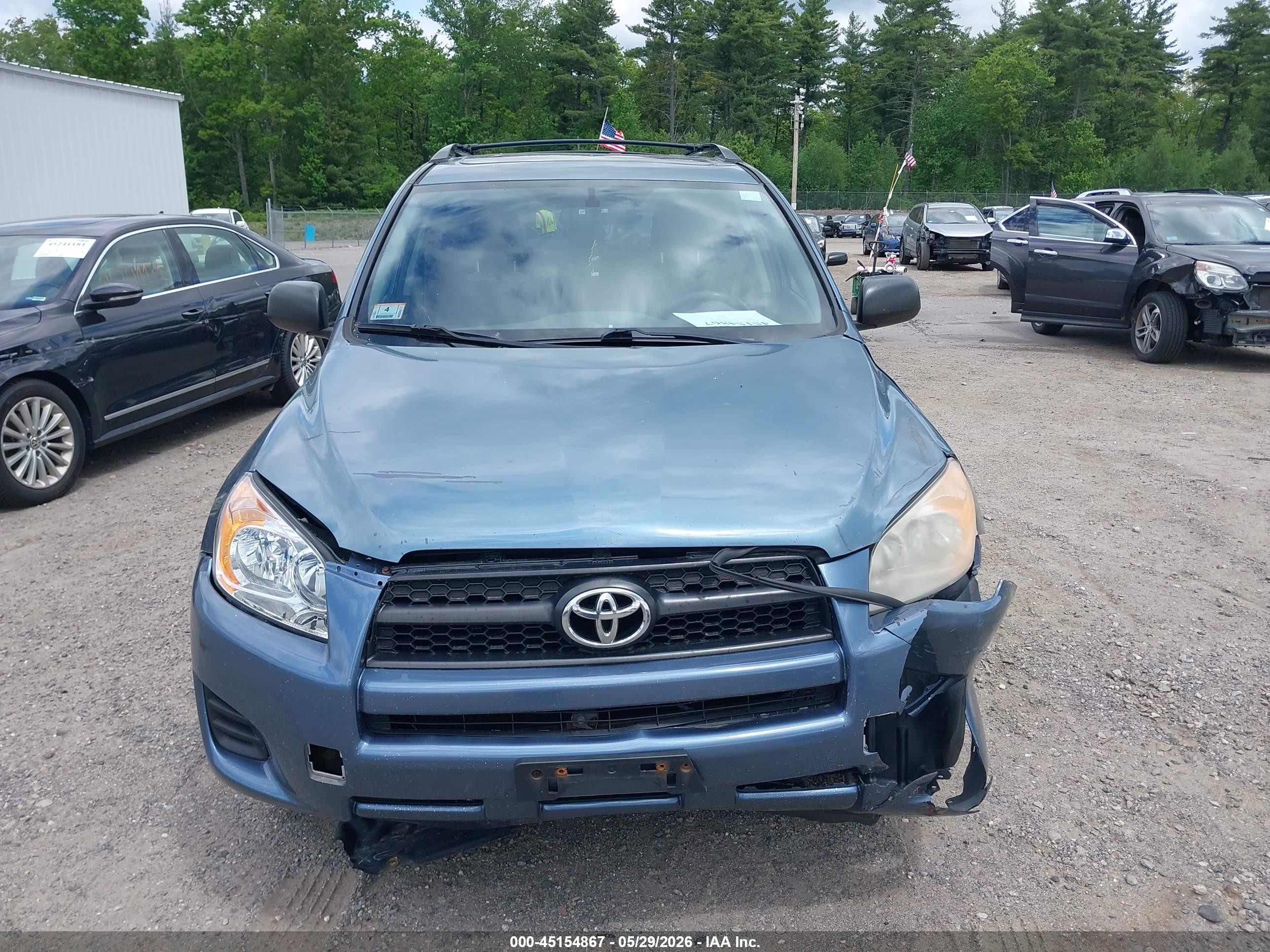 2011 Toyota Rav4   Blue vin: 2T3BF4DV9BW128420