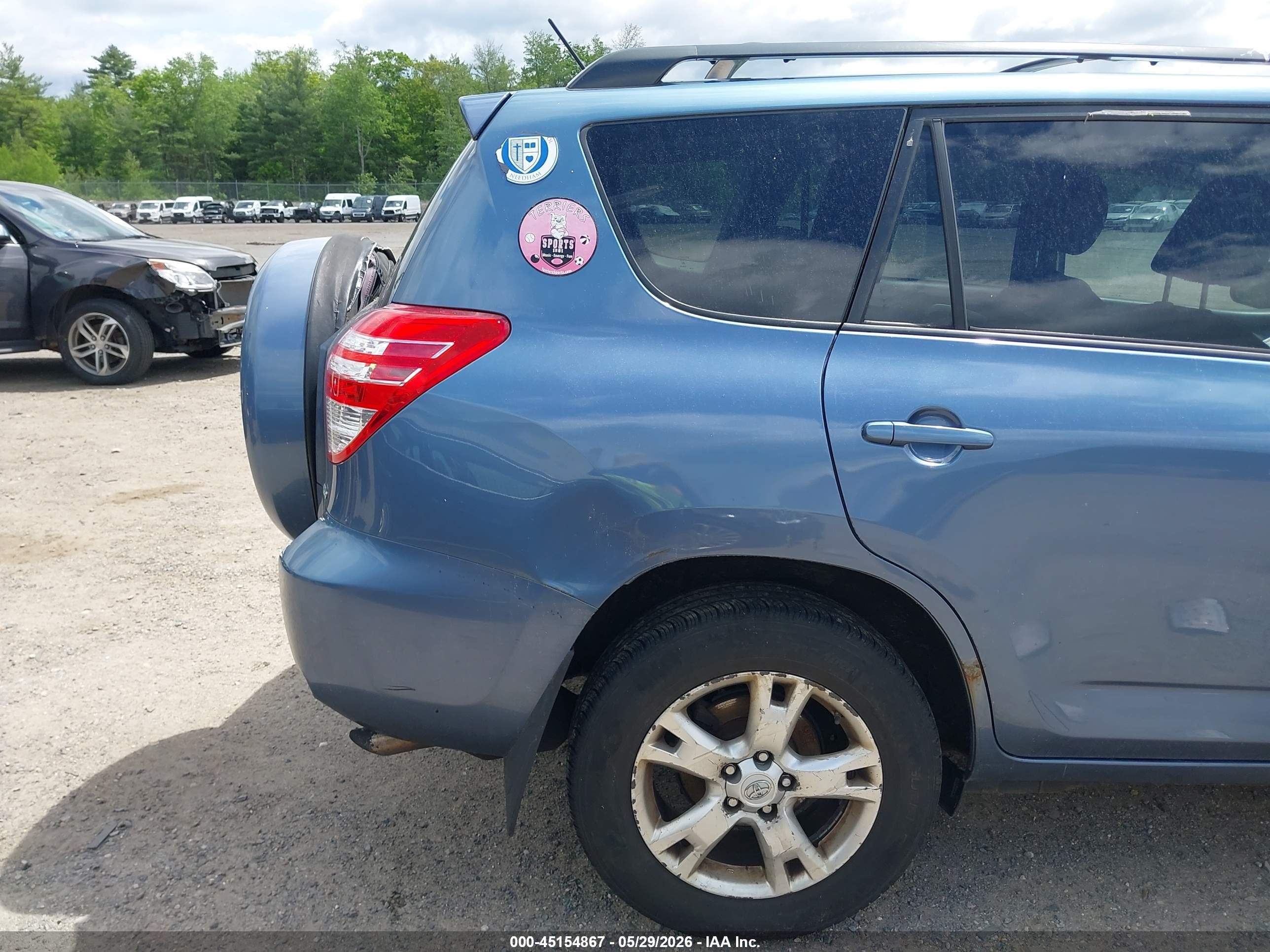 2011 Toyota Rav4   Blue vin: 2T3BF4DV9BW128420