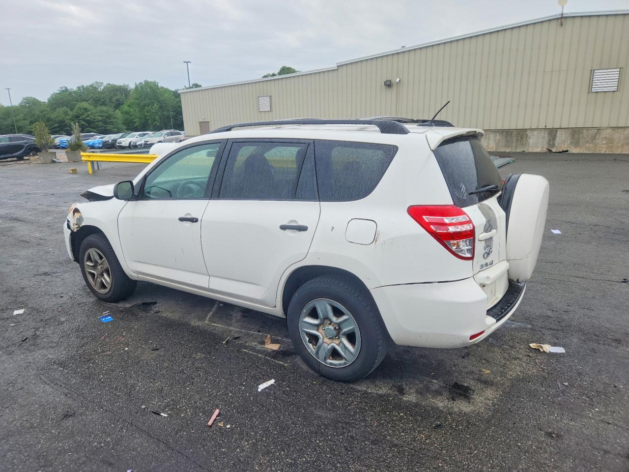 2011 Toyota Rav4 Base White vin: 2T3BF4DV9BW167492