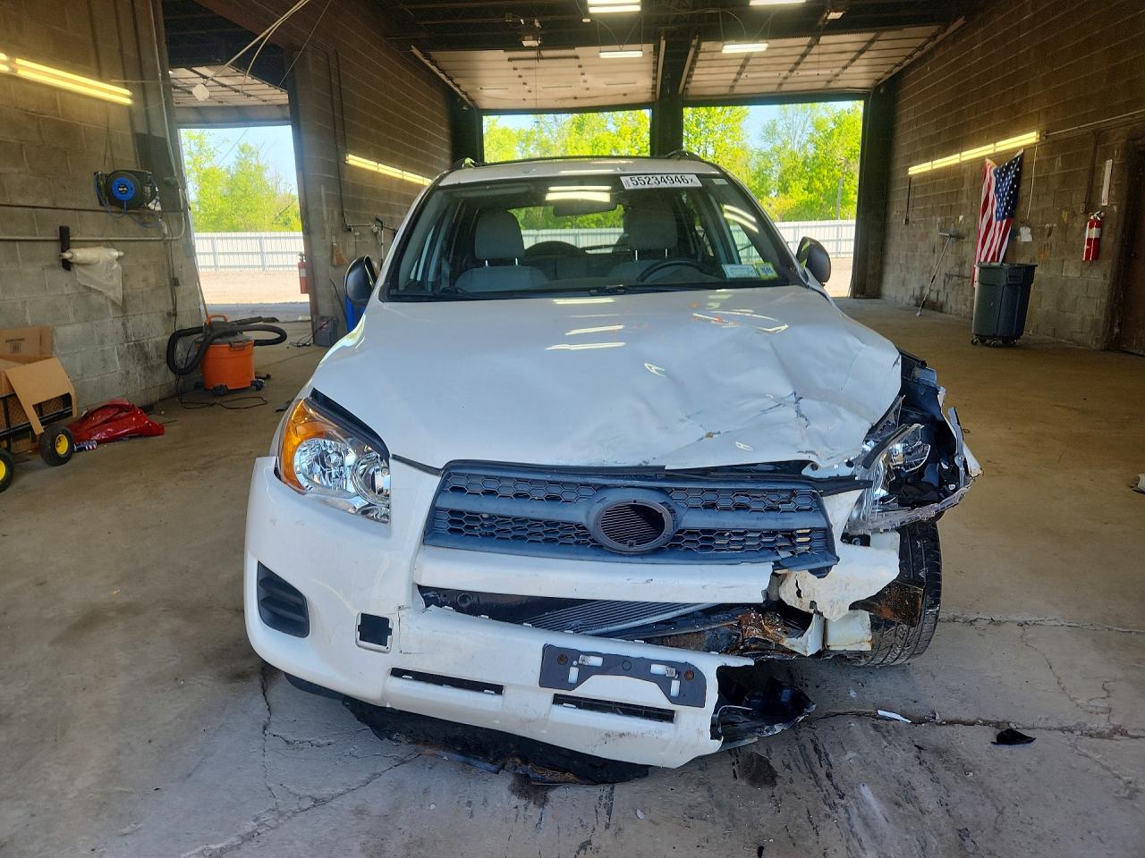 2012 Toyota Rav4 Base White vin: 2T3BF4DV9CW178591