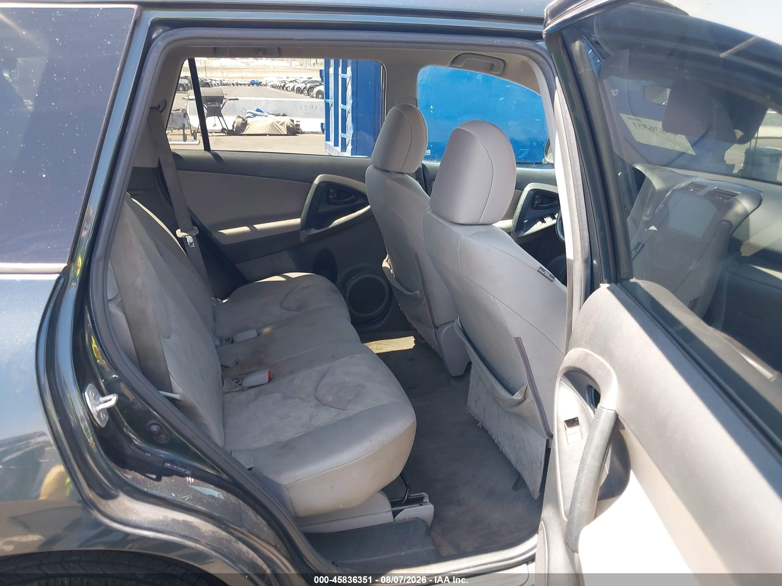 2012 Toyota Rav4   Blue vin: 2T3BF4DV9CW213761