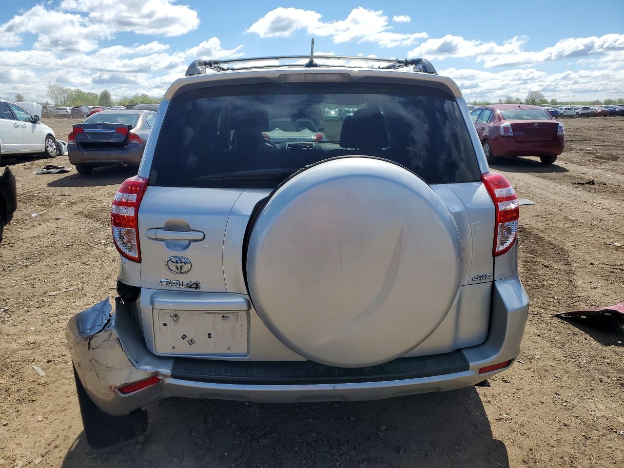 2012 Toyota Rav4 Base Silver vin: 2T3BF4DV9CW225568