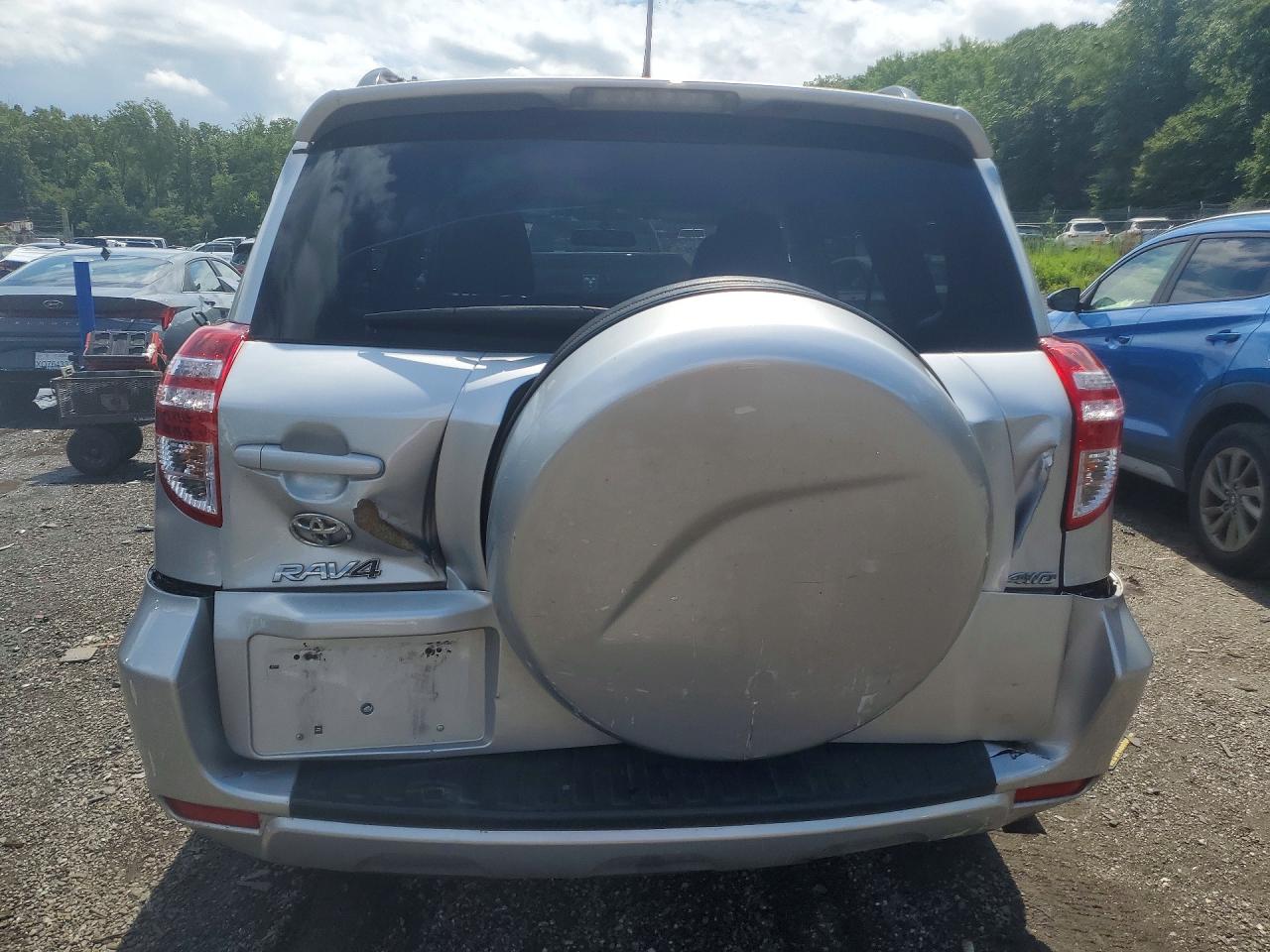 2012 Toyota Rav4 Base Silver vin: 2T3BF4DV9CW241656