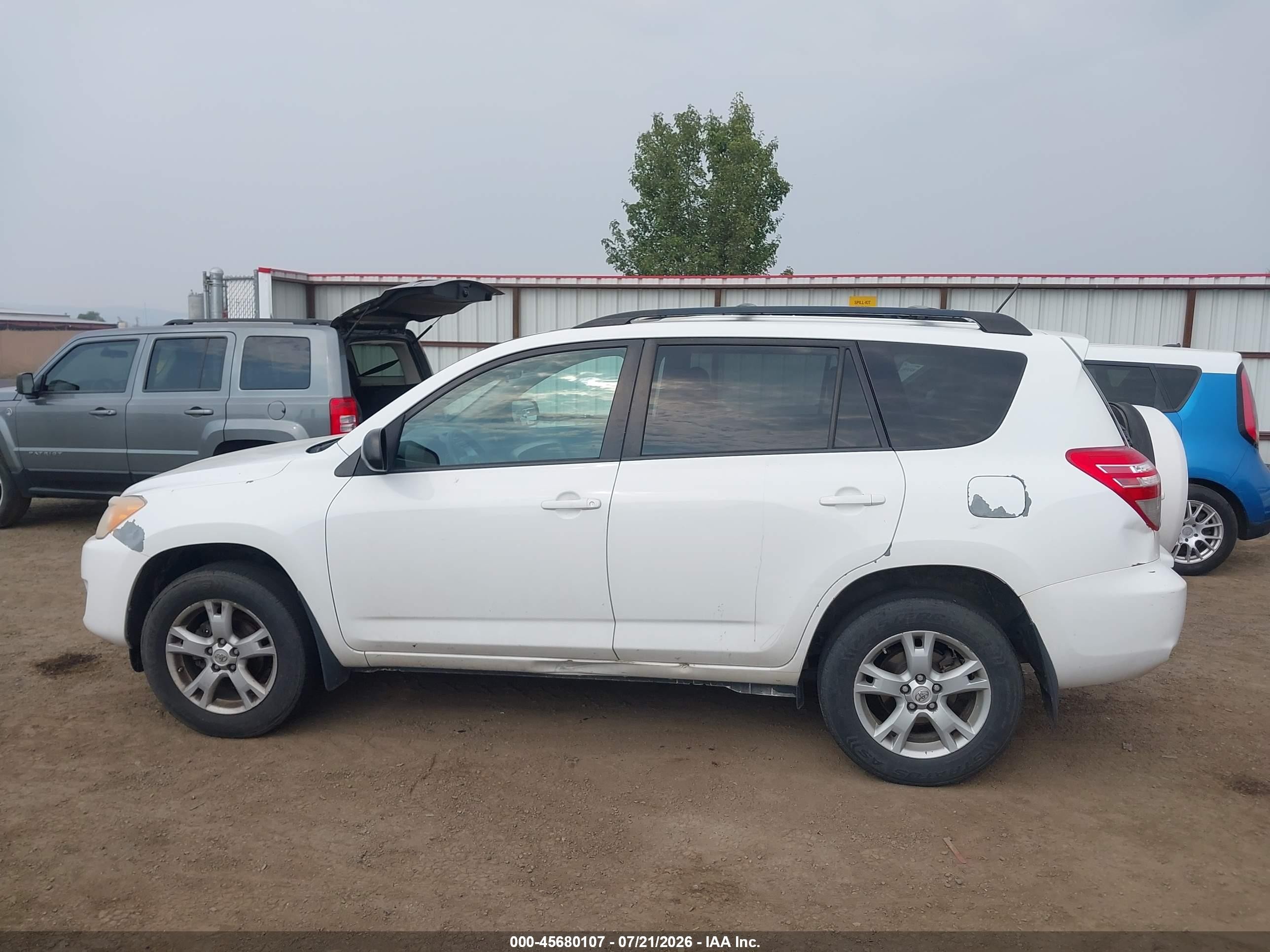 2012 Toyota Rav4   White vin: 2T3BF4DV9CW243679