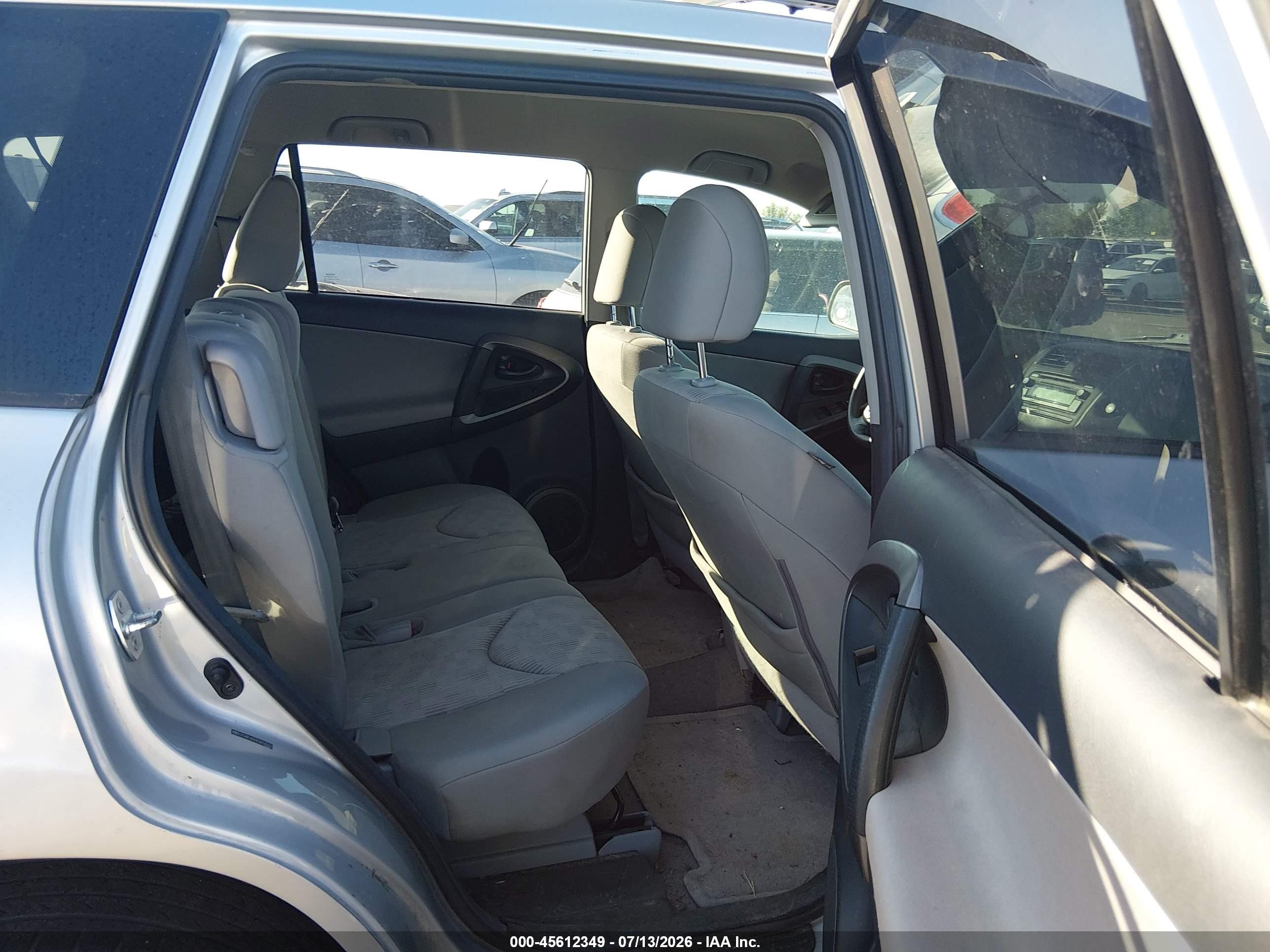 2012 Toyota Rav4   Silver vin: 2T3BF4DV9CW258263