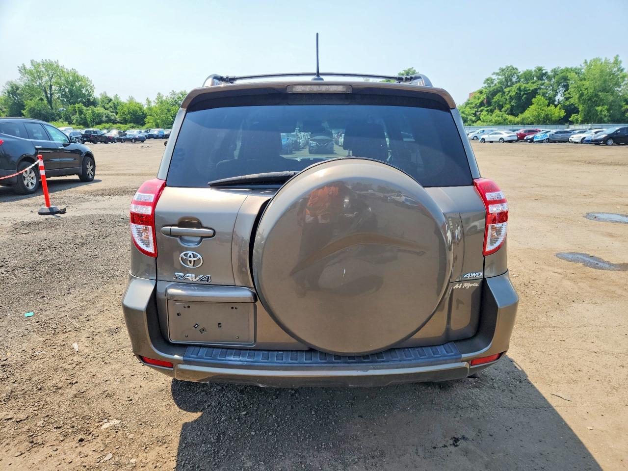 2012 Toyota Rav4 Base Tan vin: 2T3BF4DV9CW263799