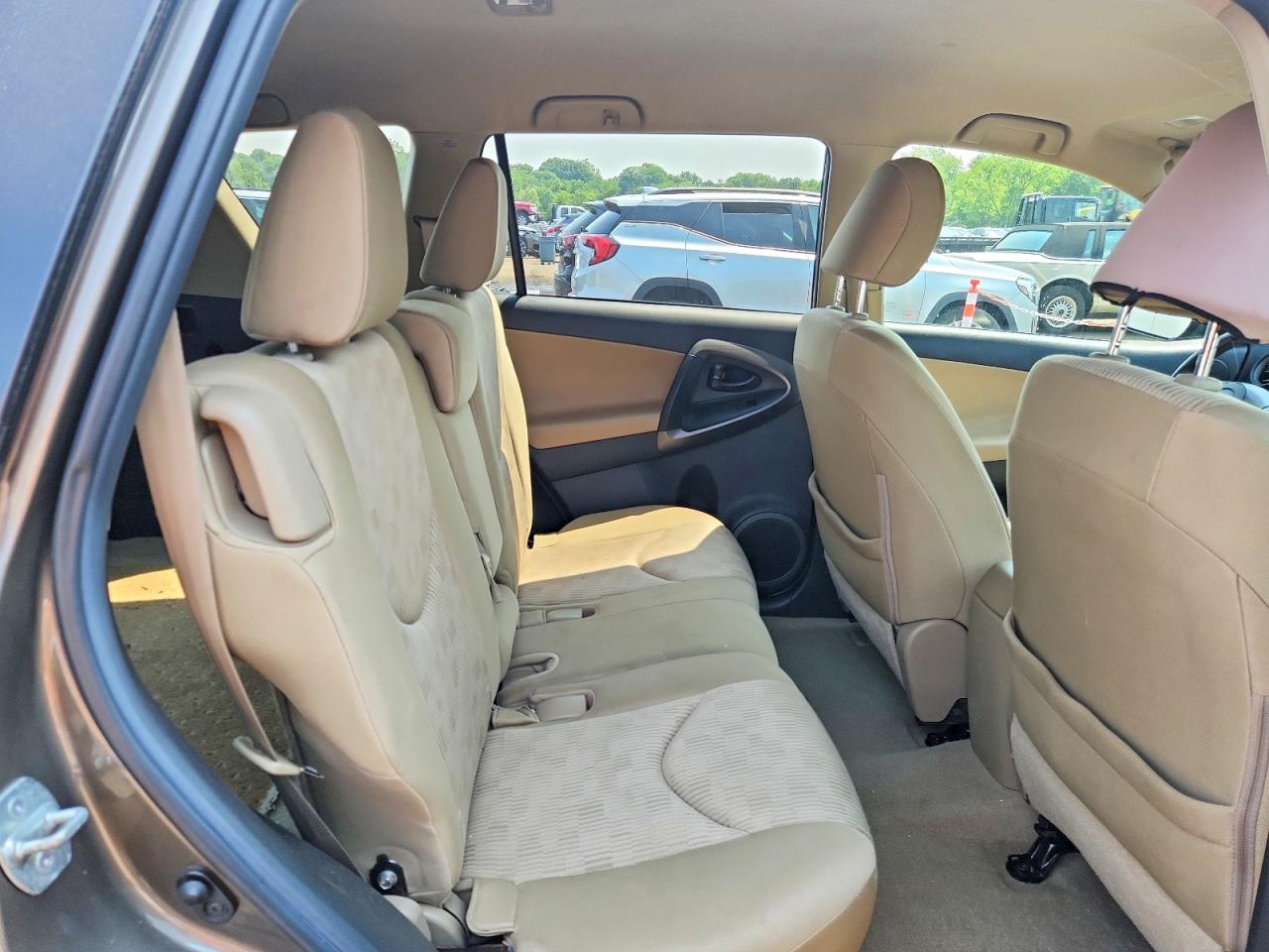 2012 Toyota Rav4 Base Tan vin: 2T3BF4DV9CW263799