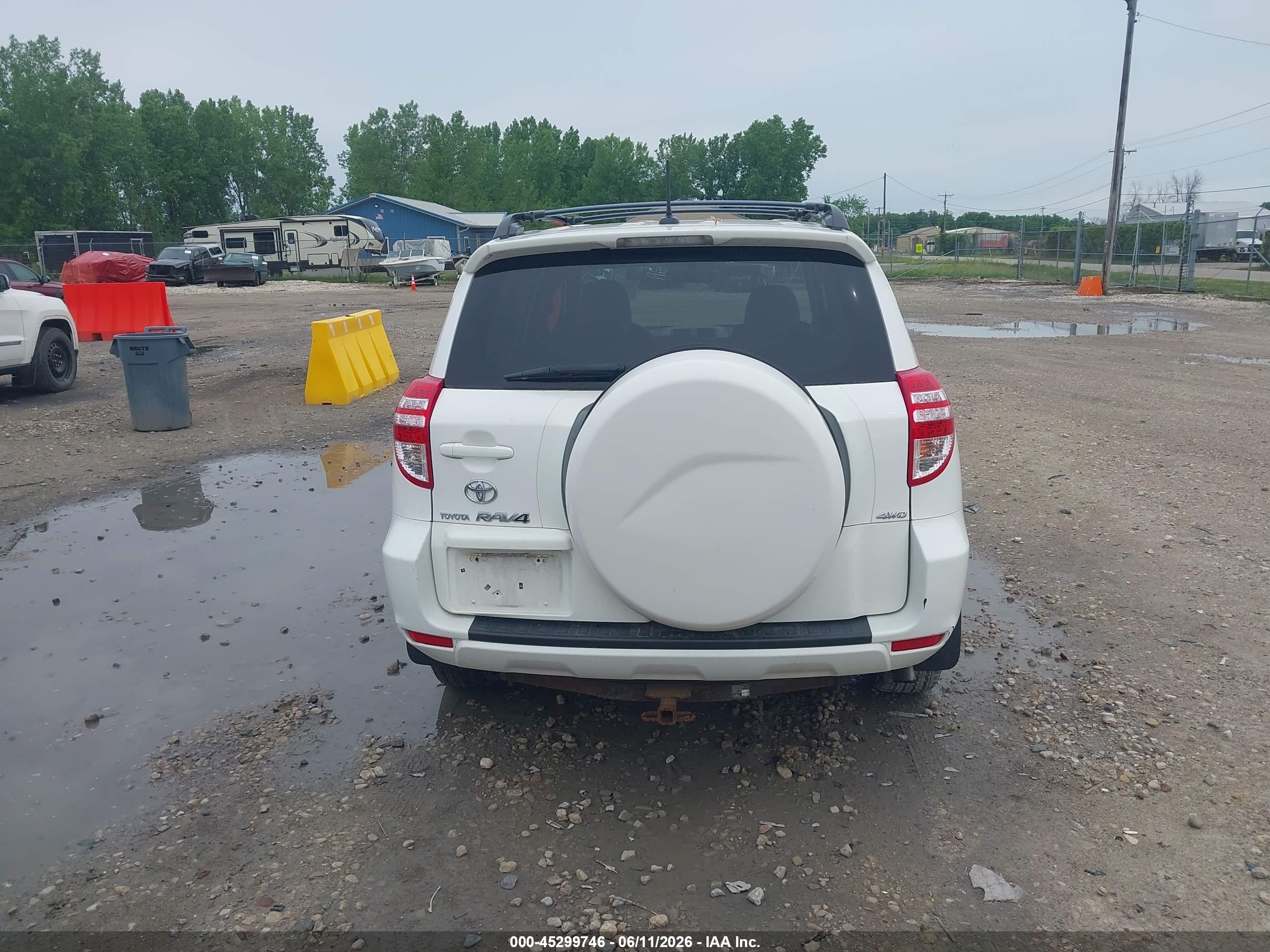 2010 Toyota Rav4   White vin: 2T3BF4DVXAW031869