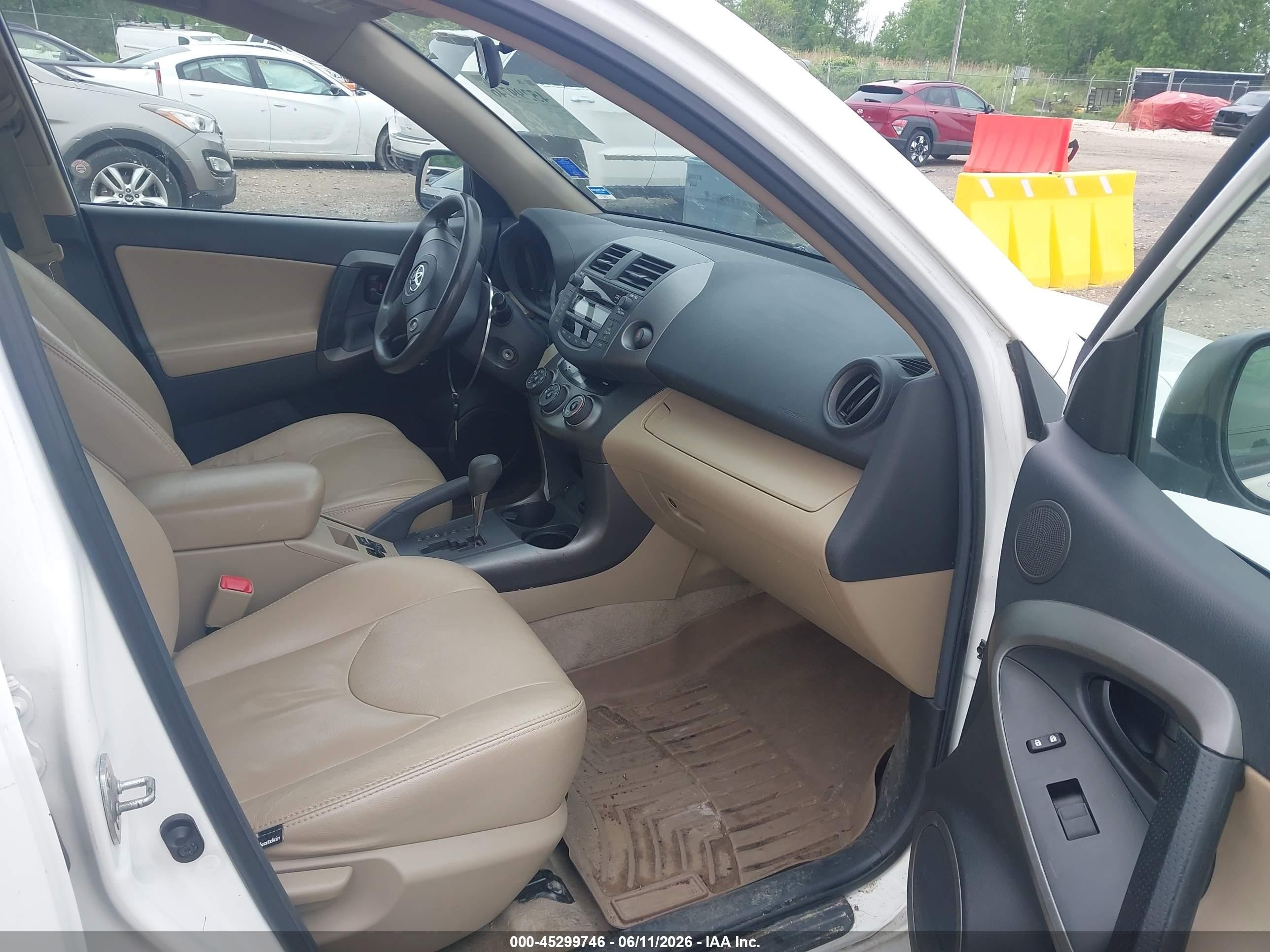 2010 Toyota Rav4   White vin: 2T3BF4DVXAW031869