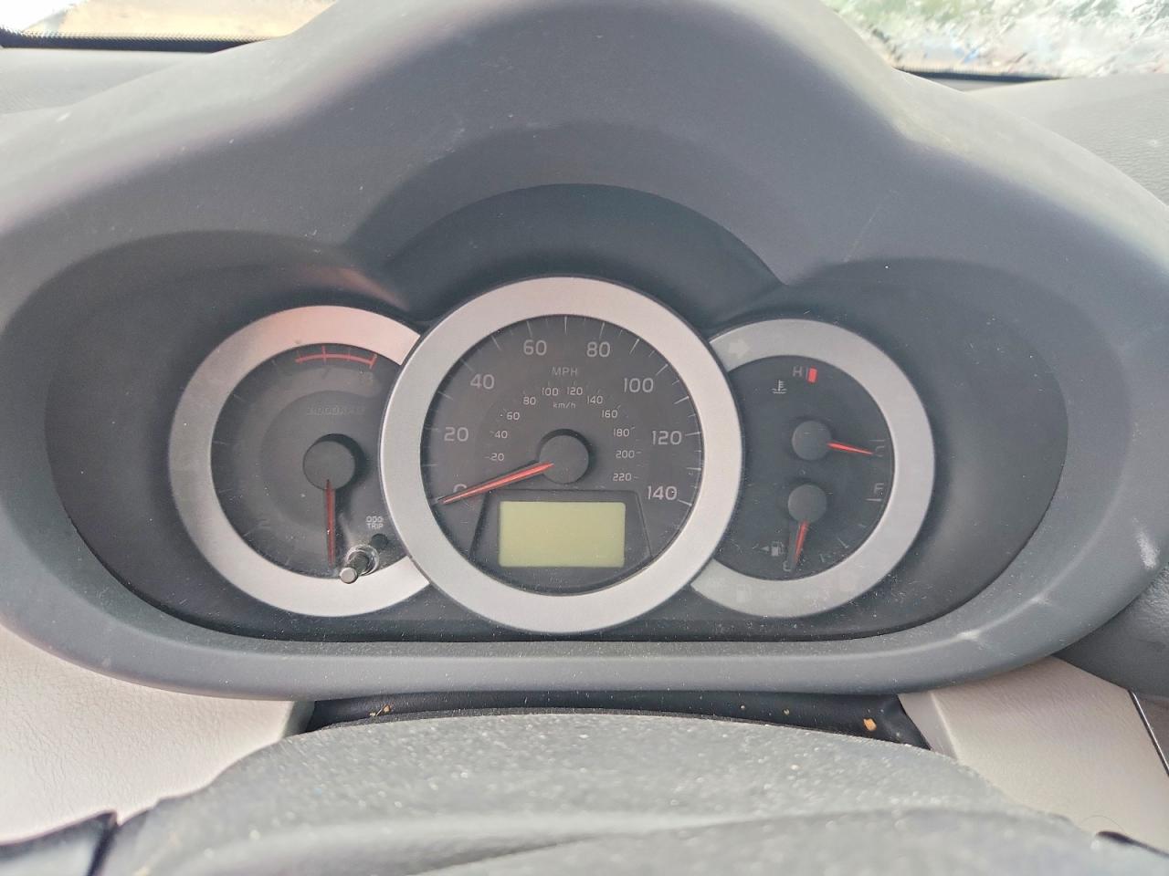 2010 Toyota Rav4 Base White vin: 2T3BF4DVXAW039700