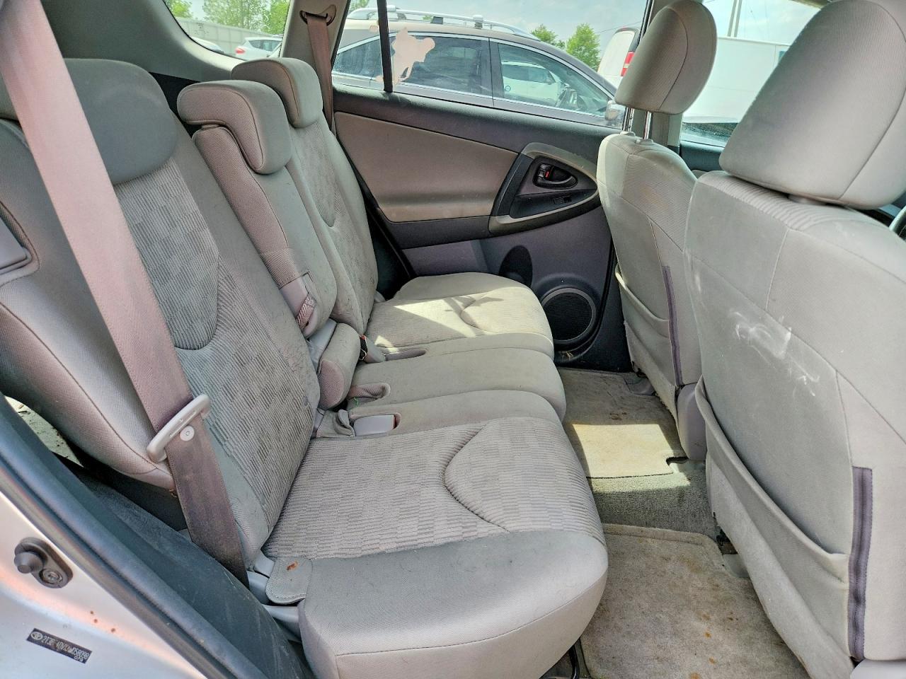 2010 Toyota Rav4 Base Silver vin: 2T3BF4DVXAW058098