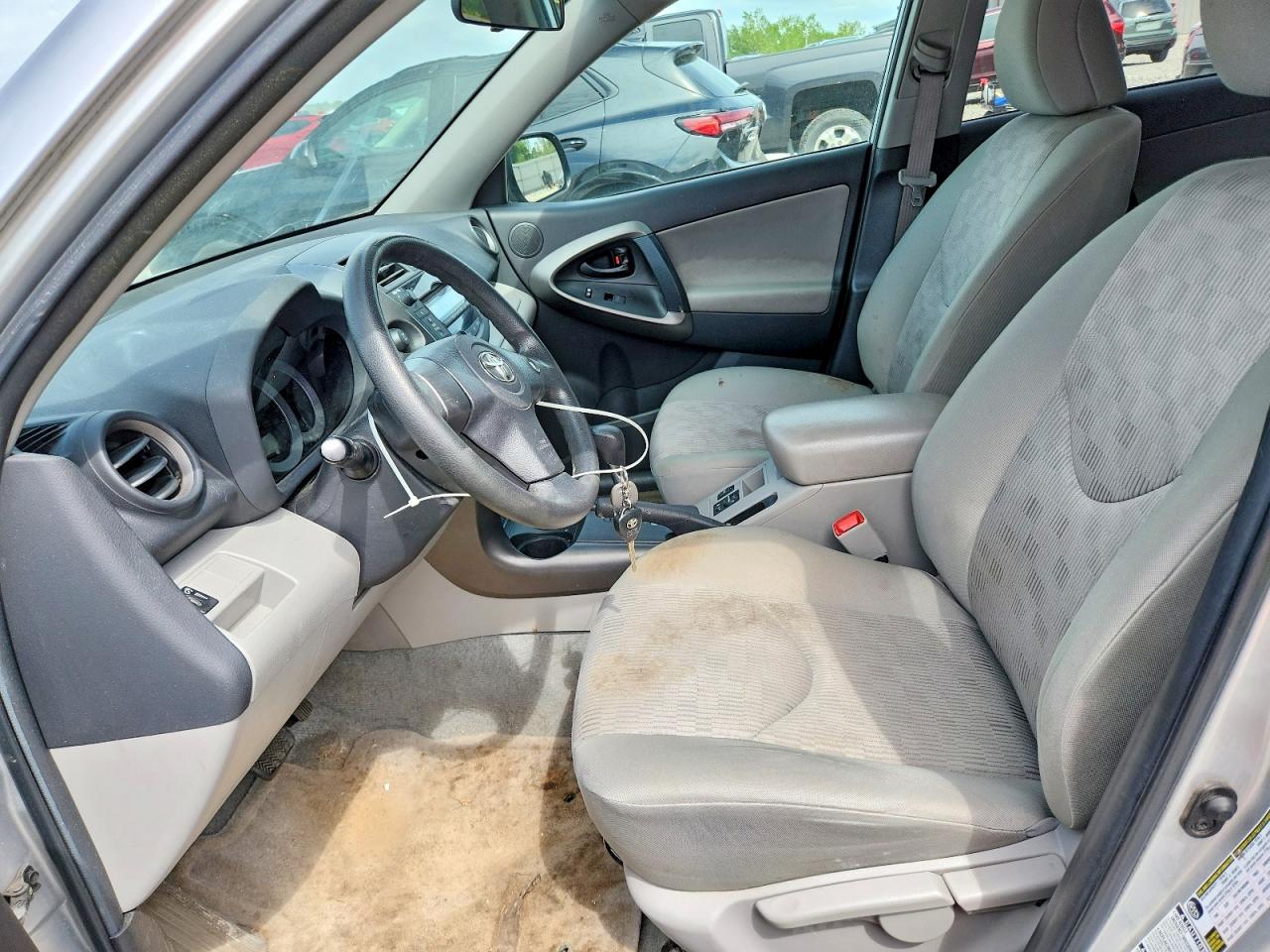 2010 Toyota Rav4 Base Silver vin: 2T3BF4DVXAW058098