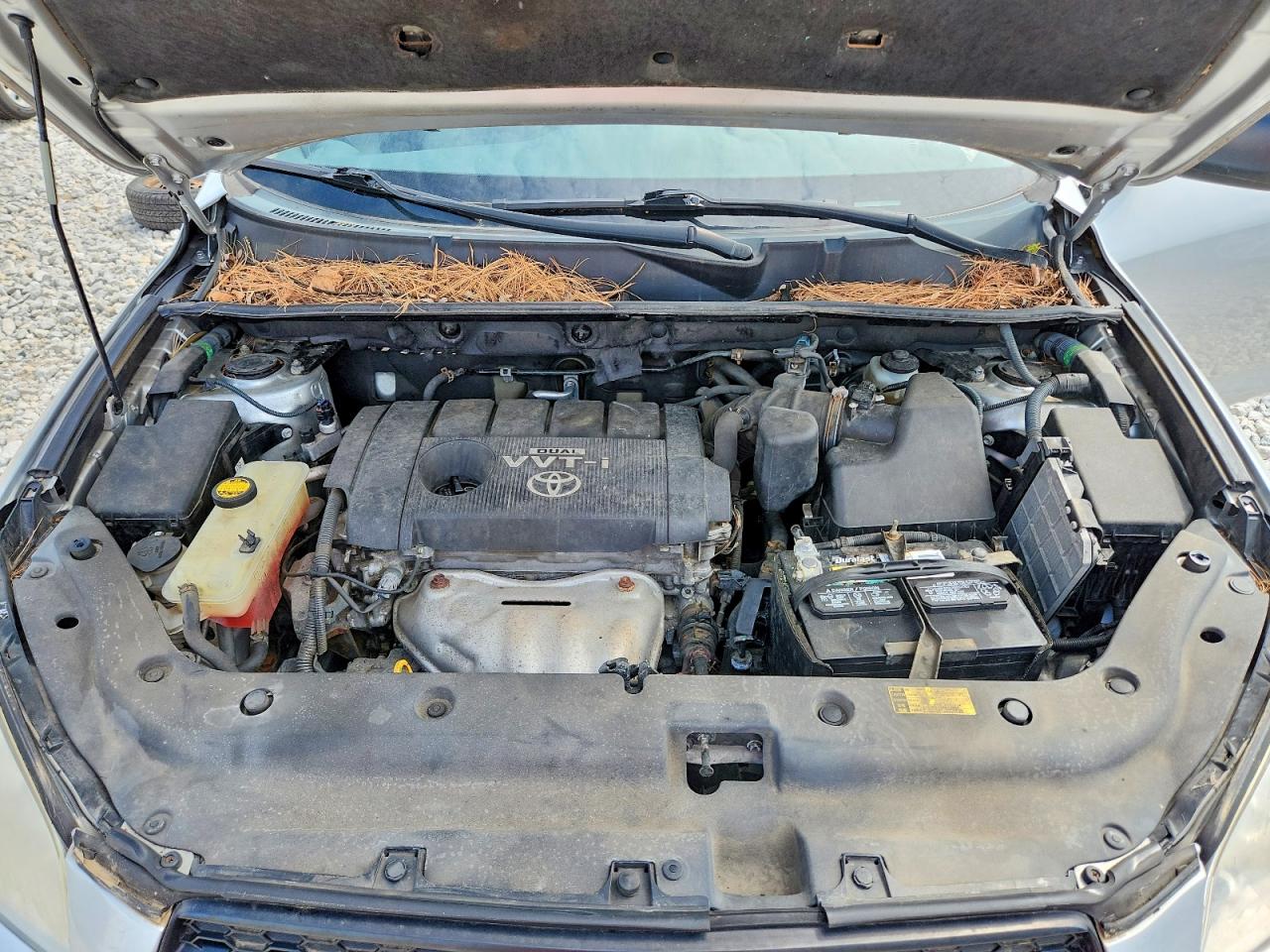 2010 Toyota Rav4 Base Silver vin: 2T3BF4DVXAW058098