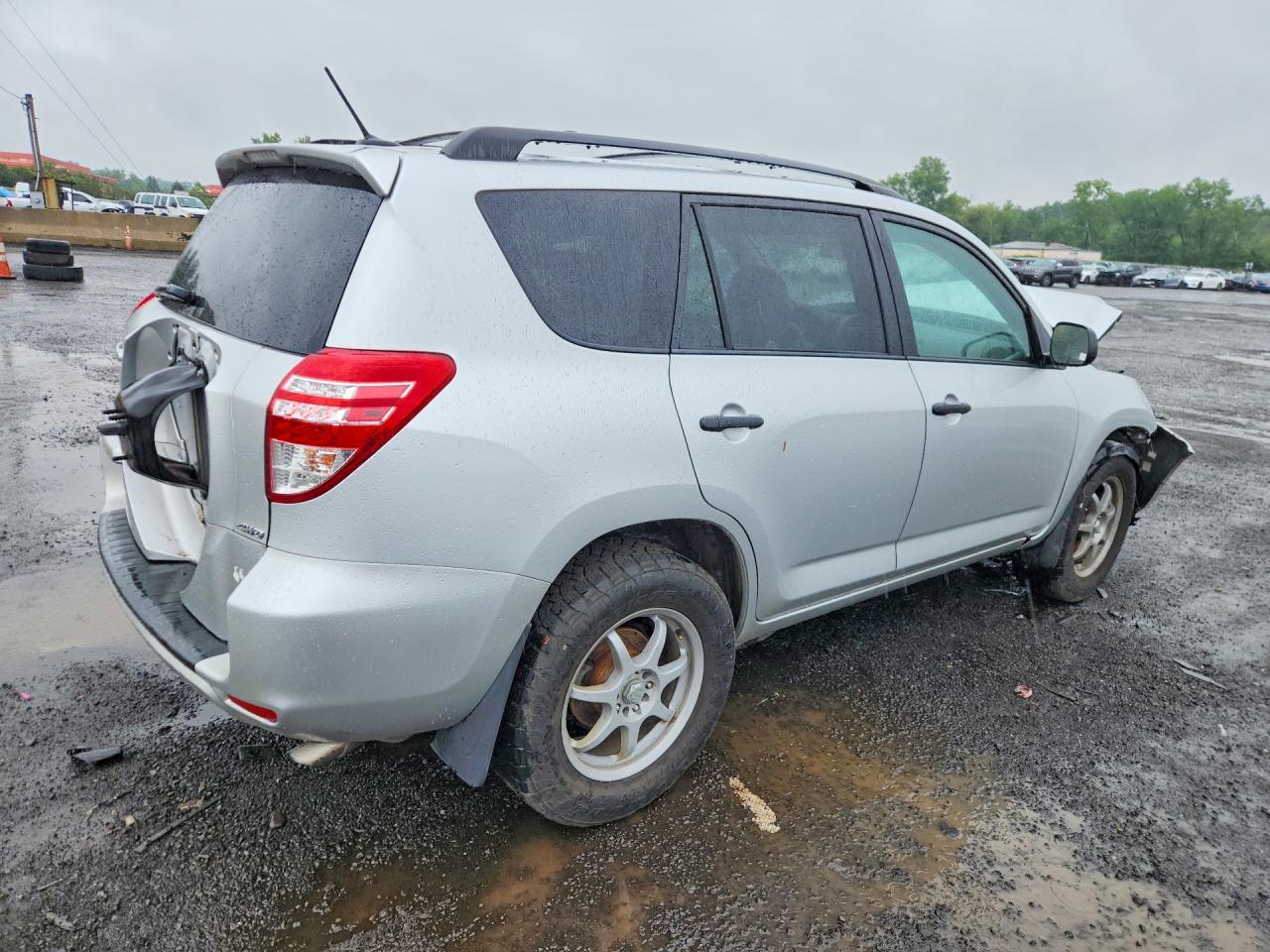 2010 Toyota Rav4 Base Серебряный vin: 2T3BF4DVXAW072227