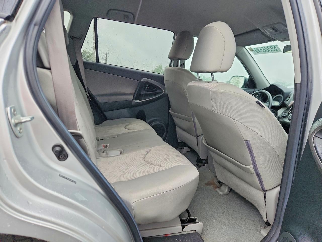2010 Toyota Rav4 Base Серебряный vin: 2T3BF4DVXAW072227