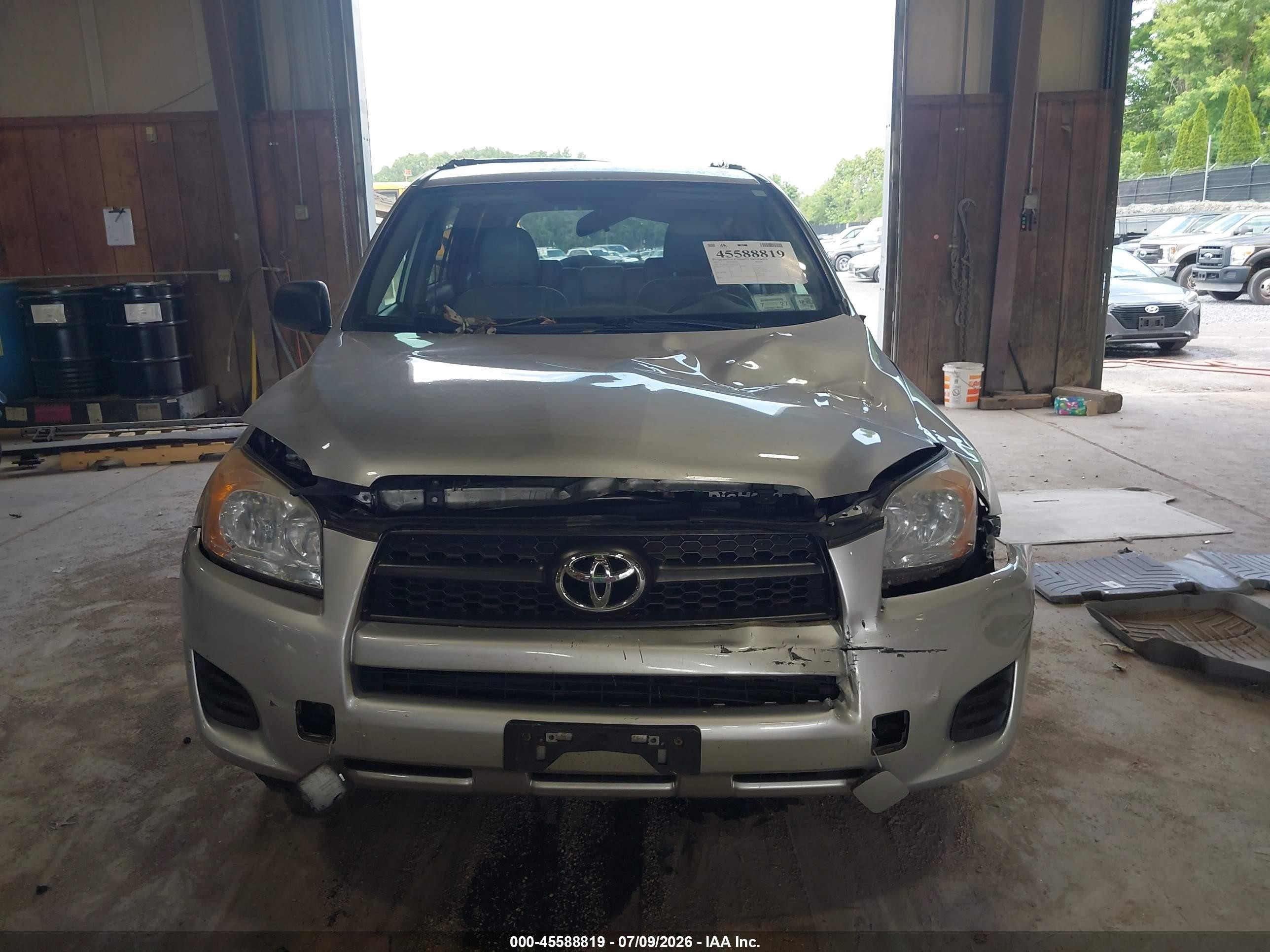 2011 Toyota Rav4   Silver vin: 2T3BF4DVXBW082659