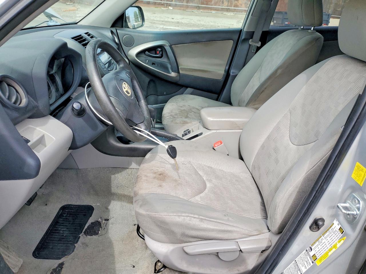 2011 Toyota Rav4 Base Silver vin: 2T3BF4DVXBW084380