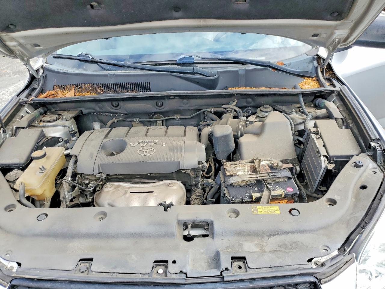 2011 Toyota Rav4 Base Silver vin: 2T3BF4DVXBW084380