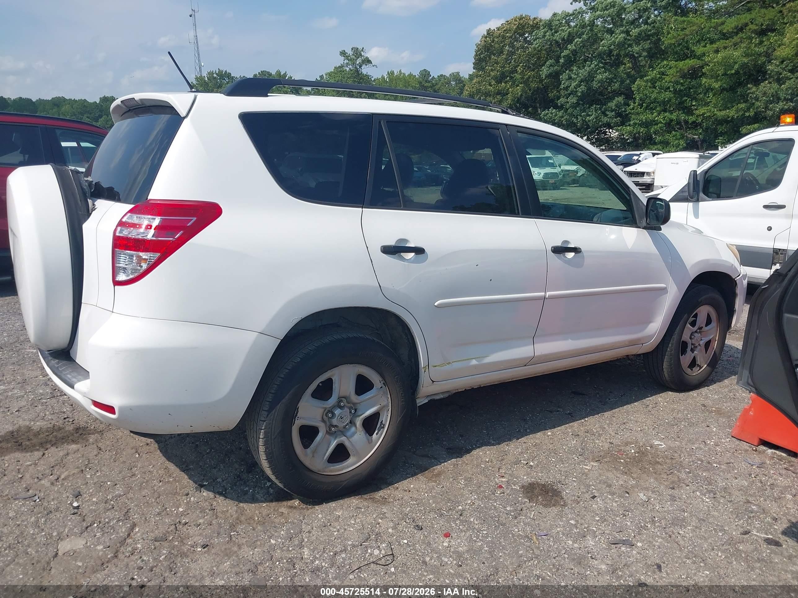 2011 Toyota Rav4   Белый vin: 2T3BF4DVXBW087473