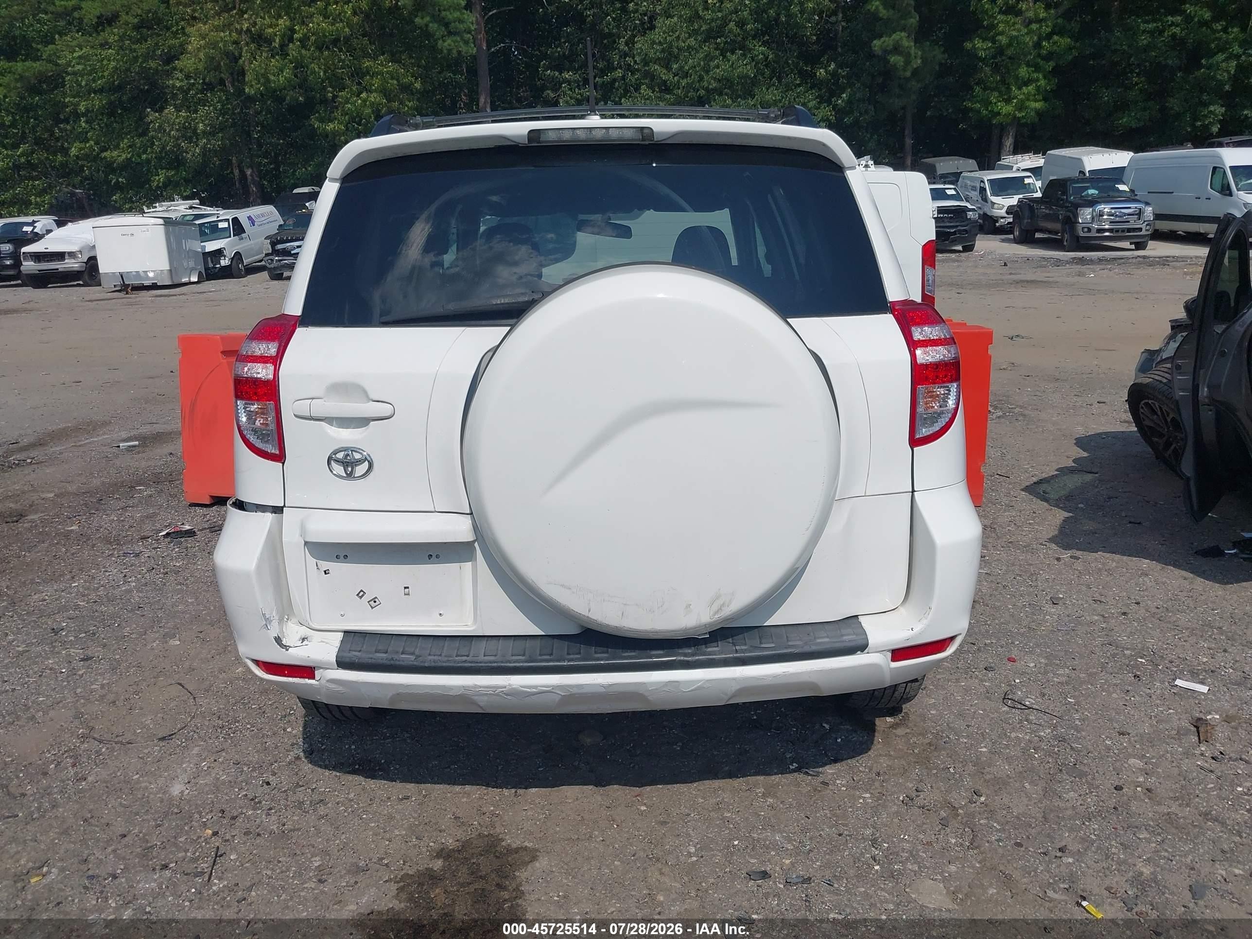 2011 Toyota Rav4   Белый vin: 2T3BF4DVXBW087473