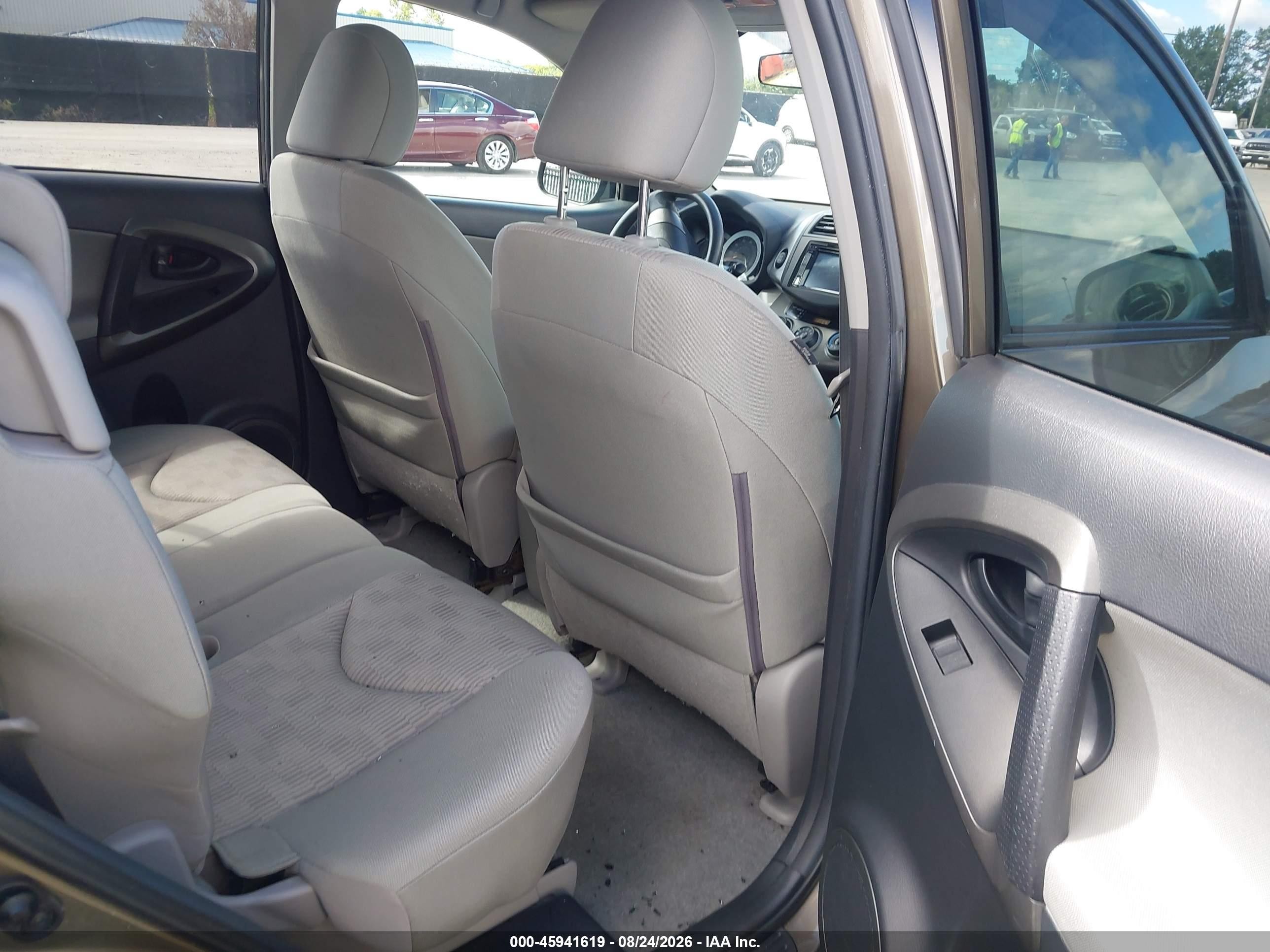 2011 Toyota Rav4   Gray vin: 2T3BF4DVXBW096495