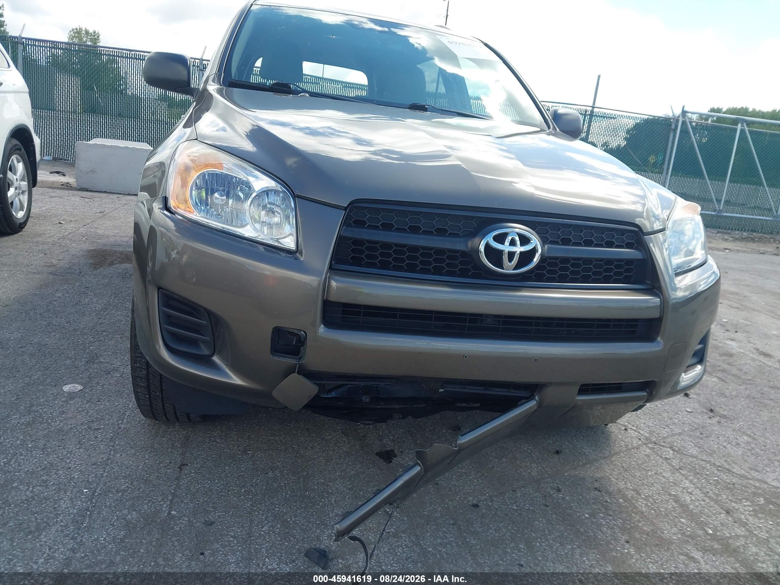 2011 Toyota Rav4   Gray vin: 2T3BF4DVXBW096495