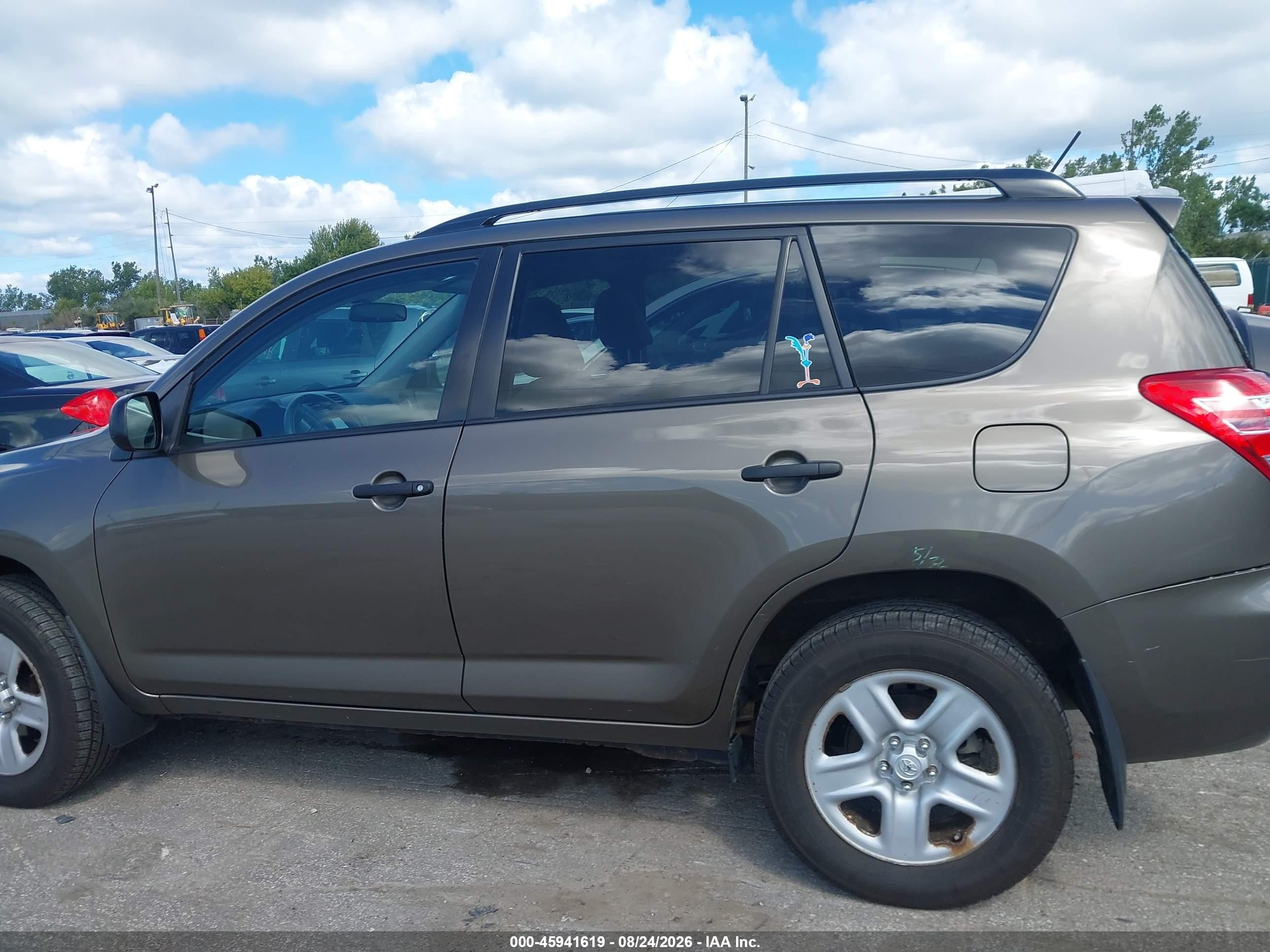2011 Toyota Rav4   Gray vin: 2T3BF4DVXBW096495