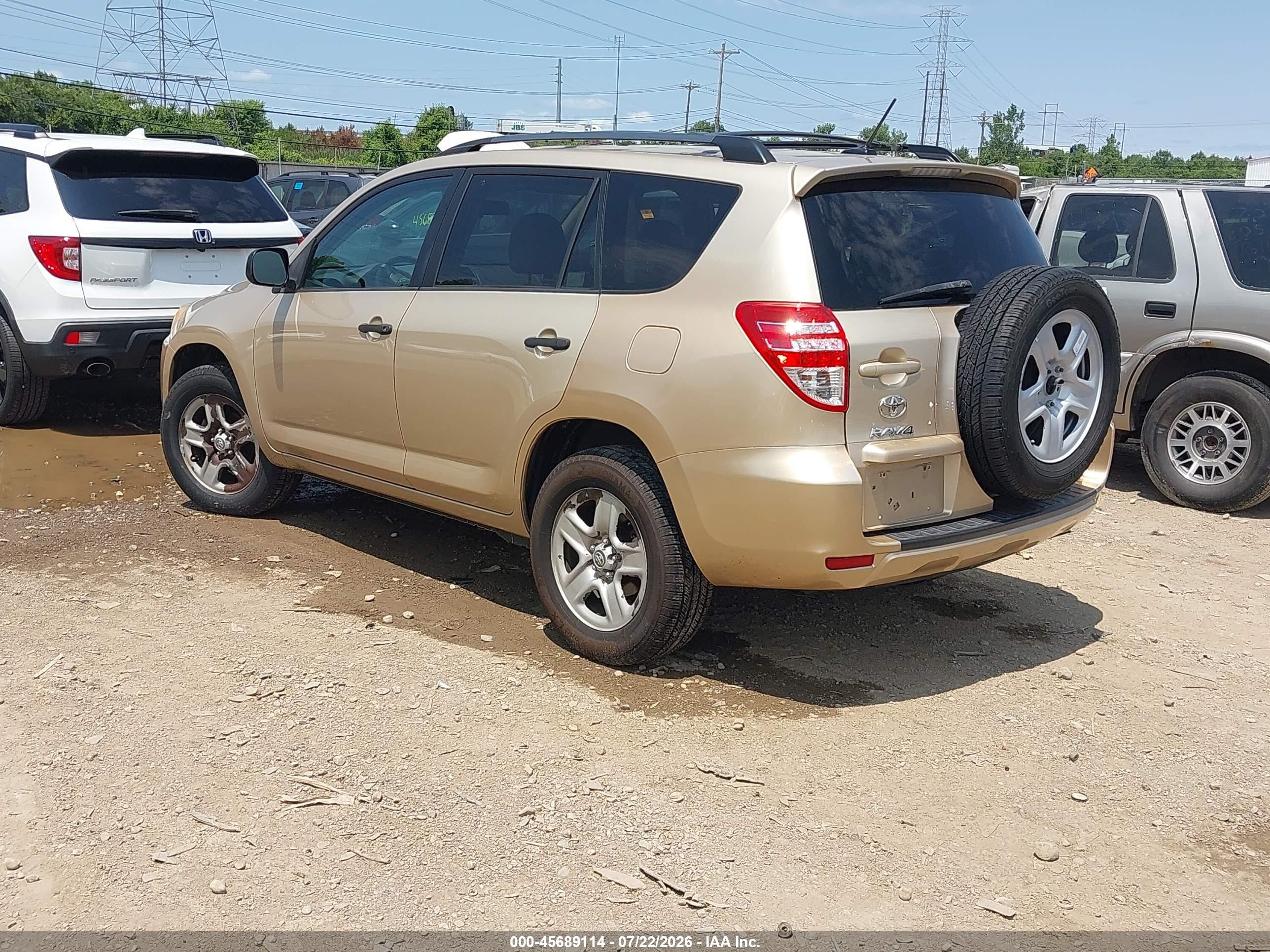 2011 Toyota Rav4   Gold vin: 2T3BF4DVXBW098098