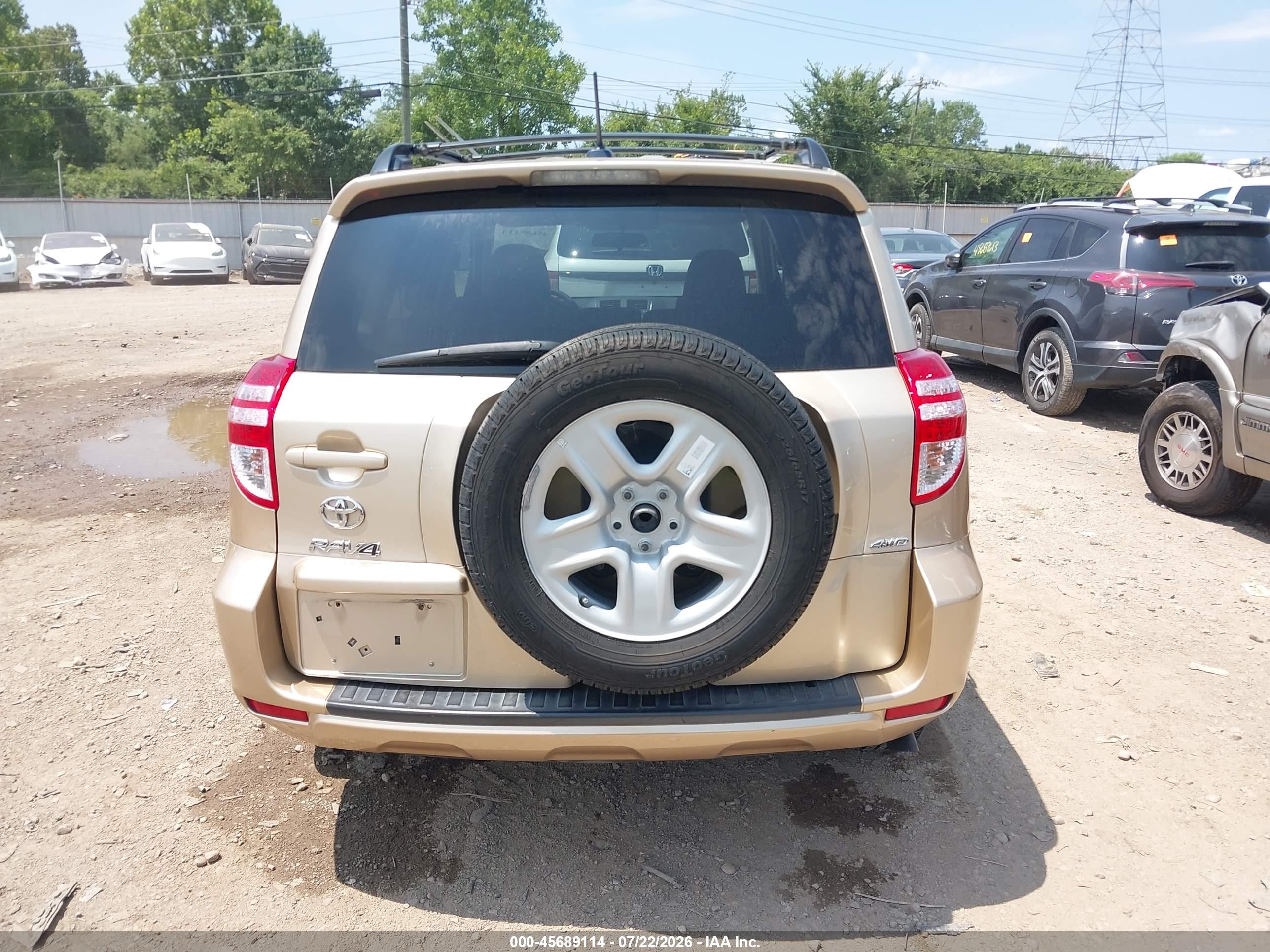2011 Toyota Rav4   Gold vin: 2T3BF4DVXBW098098