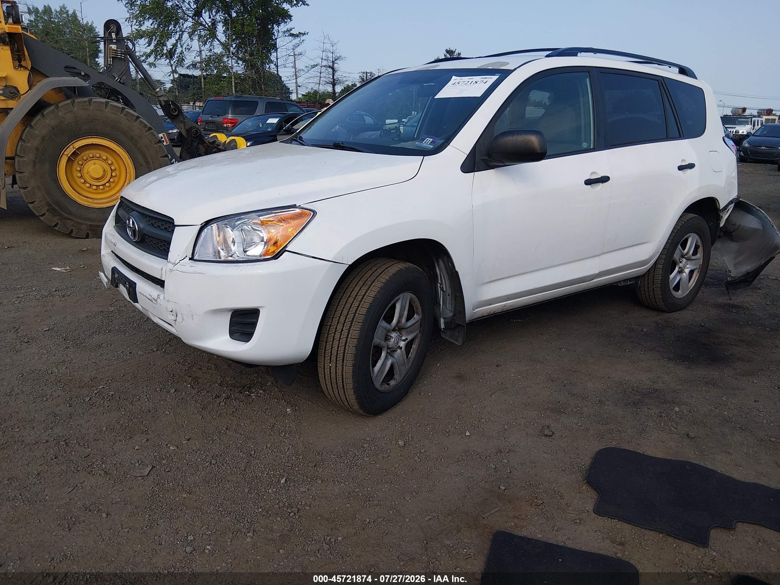 2011 Toyota Rav4   White vin: 2T3BF4DVXBW105132