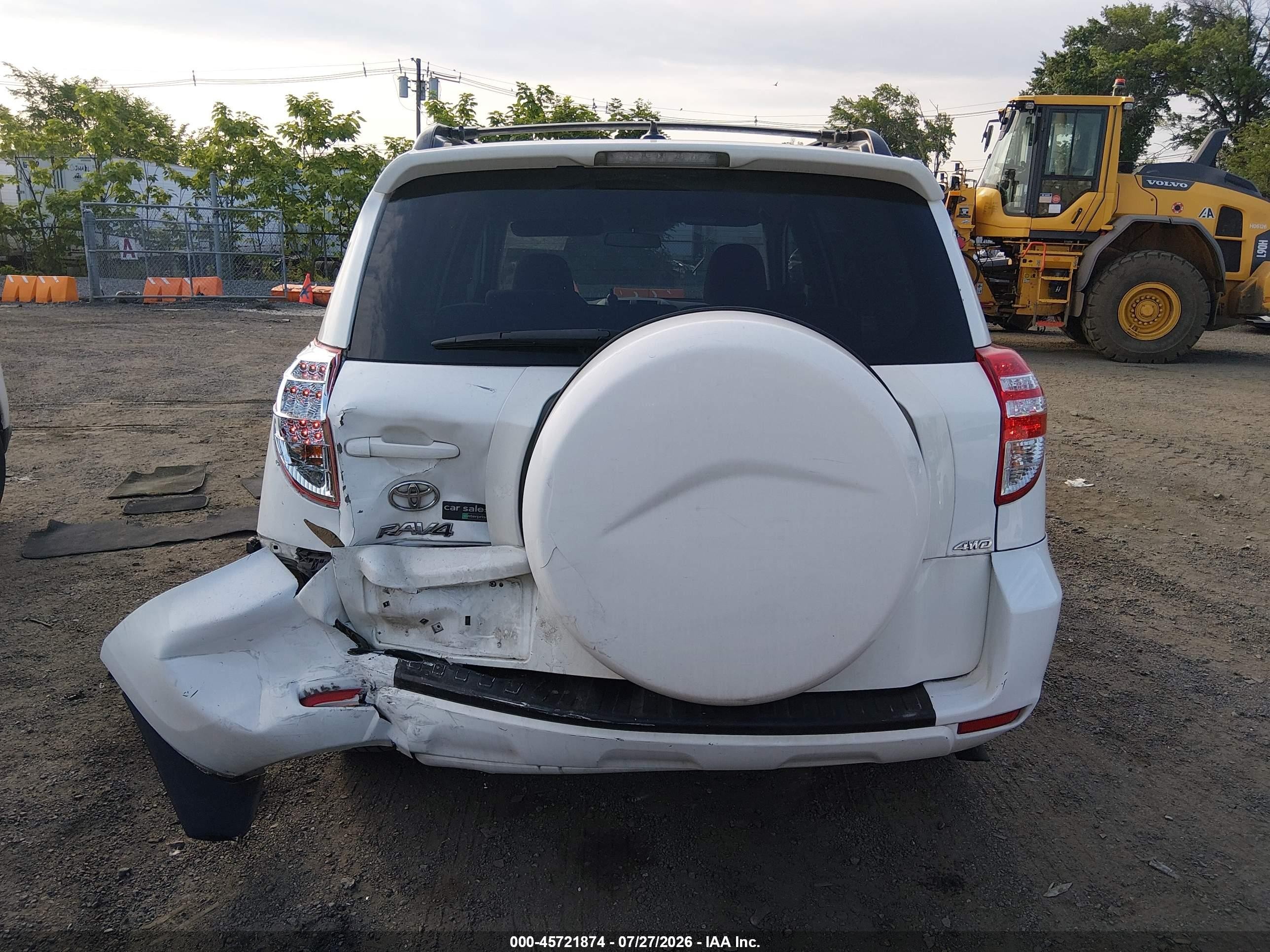 2011 Toyota Rav4   White vin: 2T3BF4DVXBW105132