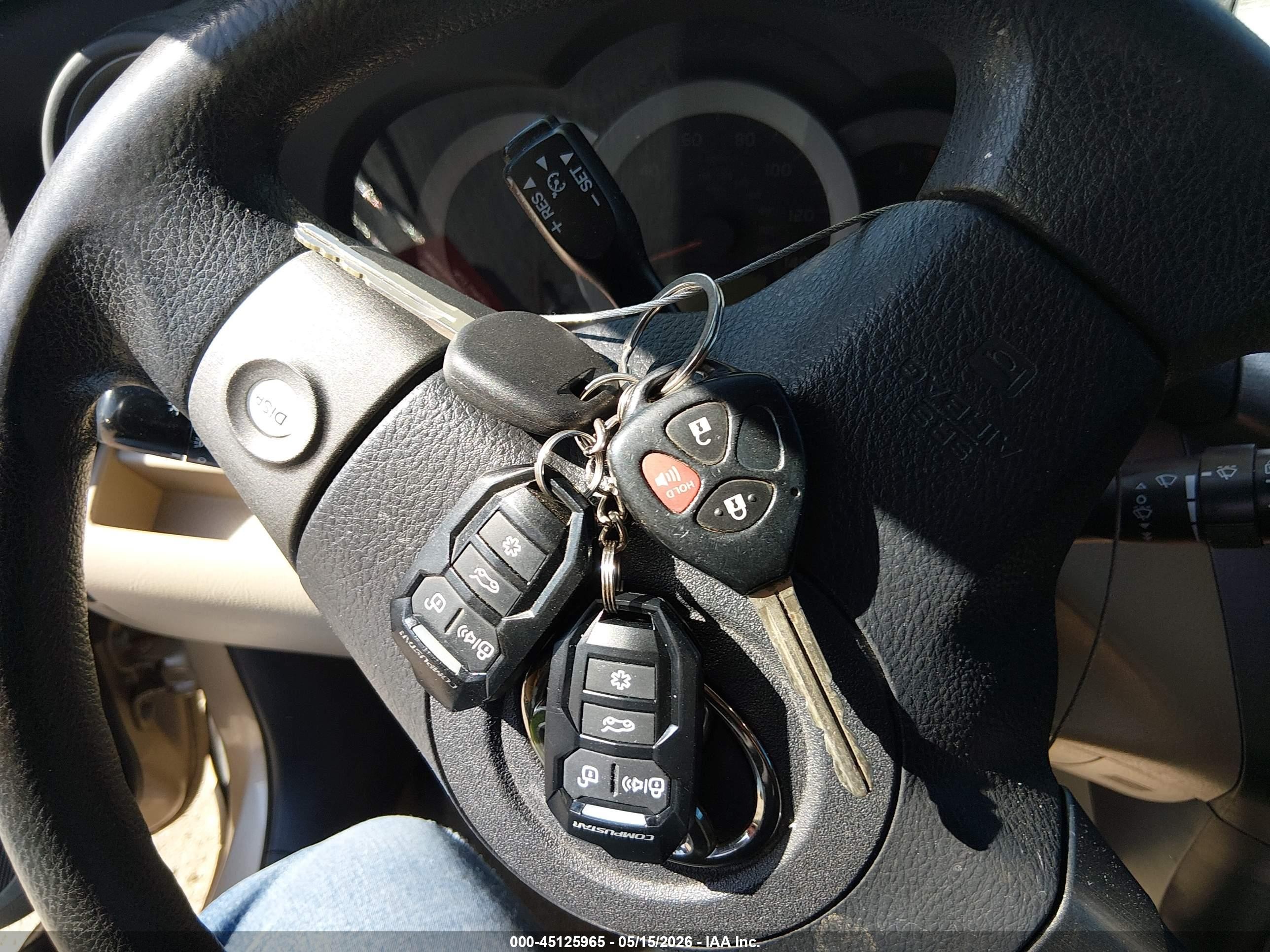 2011 Toyota Rav4 Champagne vin: 2T3BF4DVXBW105602
