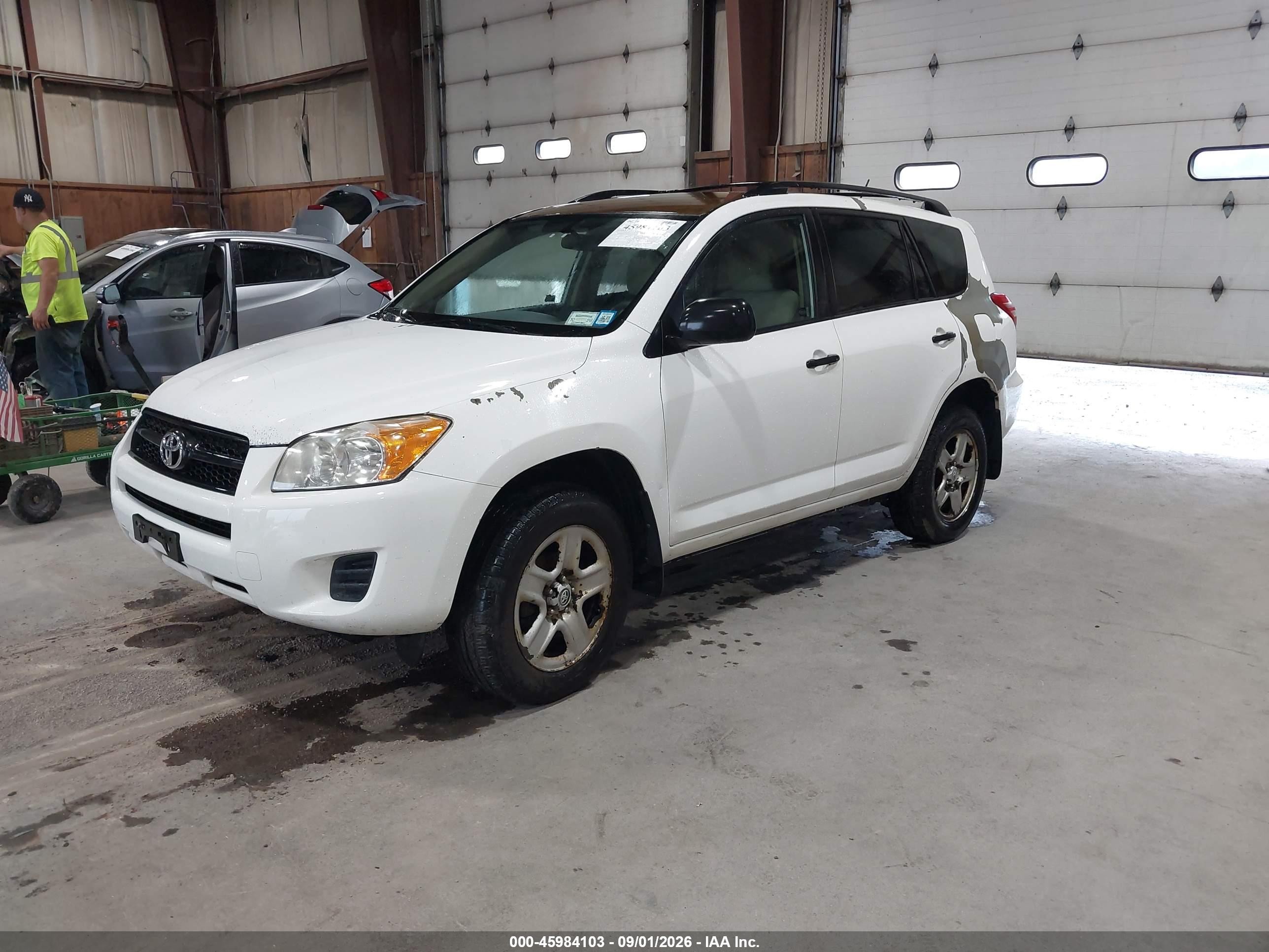 2011 Toyota Rav4   White vin: 2T3BF4DVXBW105793
