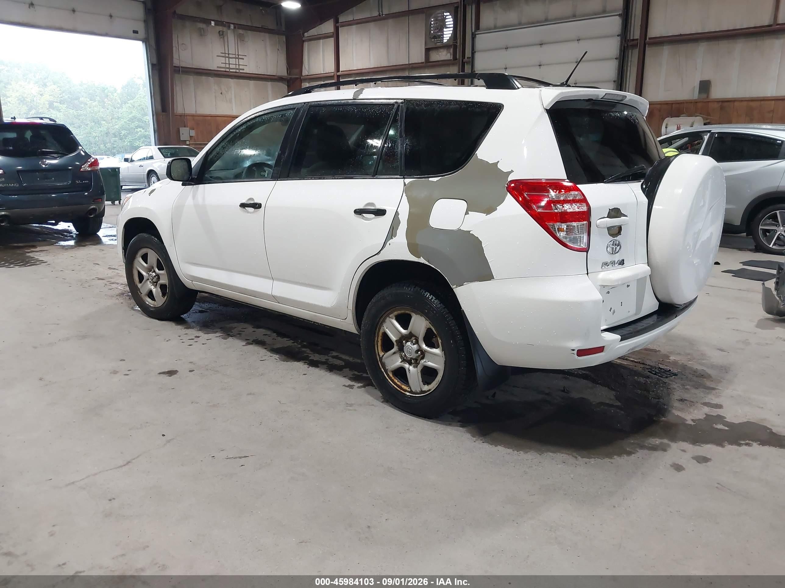2011 Toyota Rav4   White vin: 2T3BF4DVXBW105793