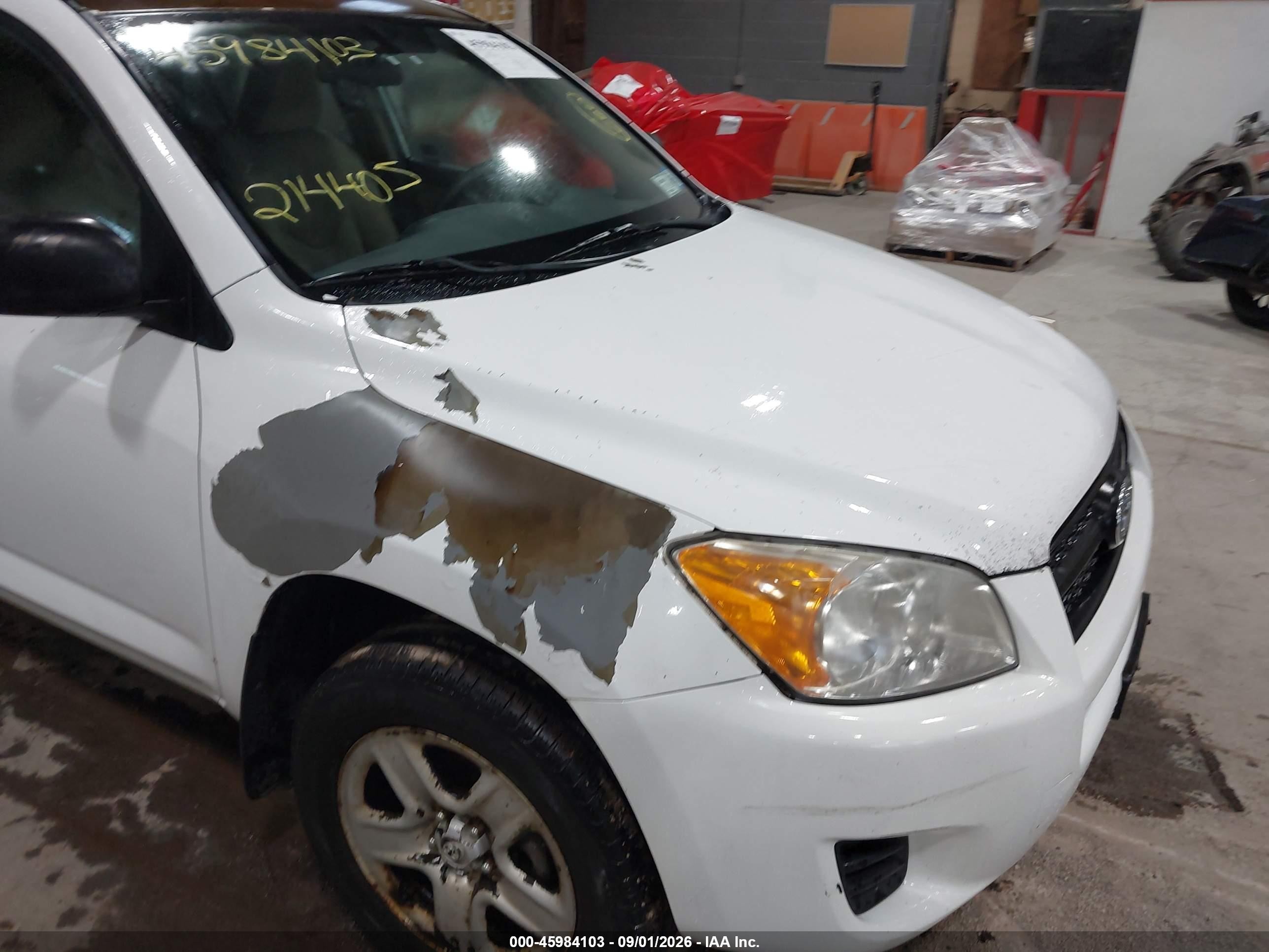 2011 Toyota Rav4   White vin: 2T3BF4DVXBW105793